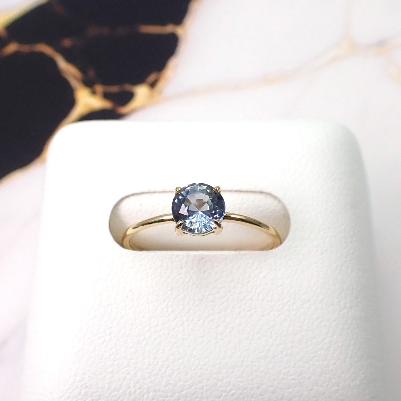 リング空枠：石留め▶アイスブルーサファイア（お客様製作例）