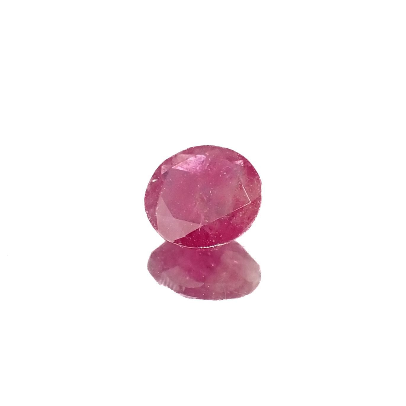 レッドベリル(宝石名レッド・ベリル)アメリカ・ユタ州産 0.22ct 識別済[220716748]4.2x4.2mm前後