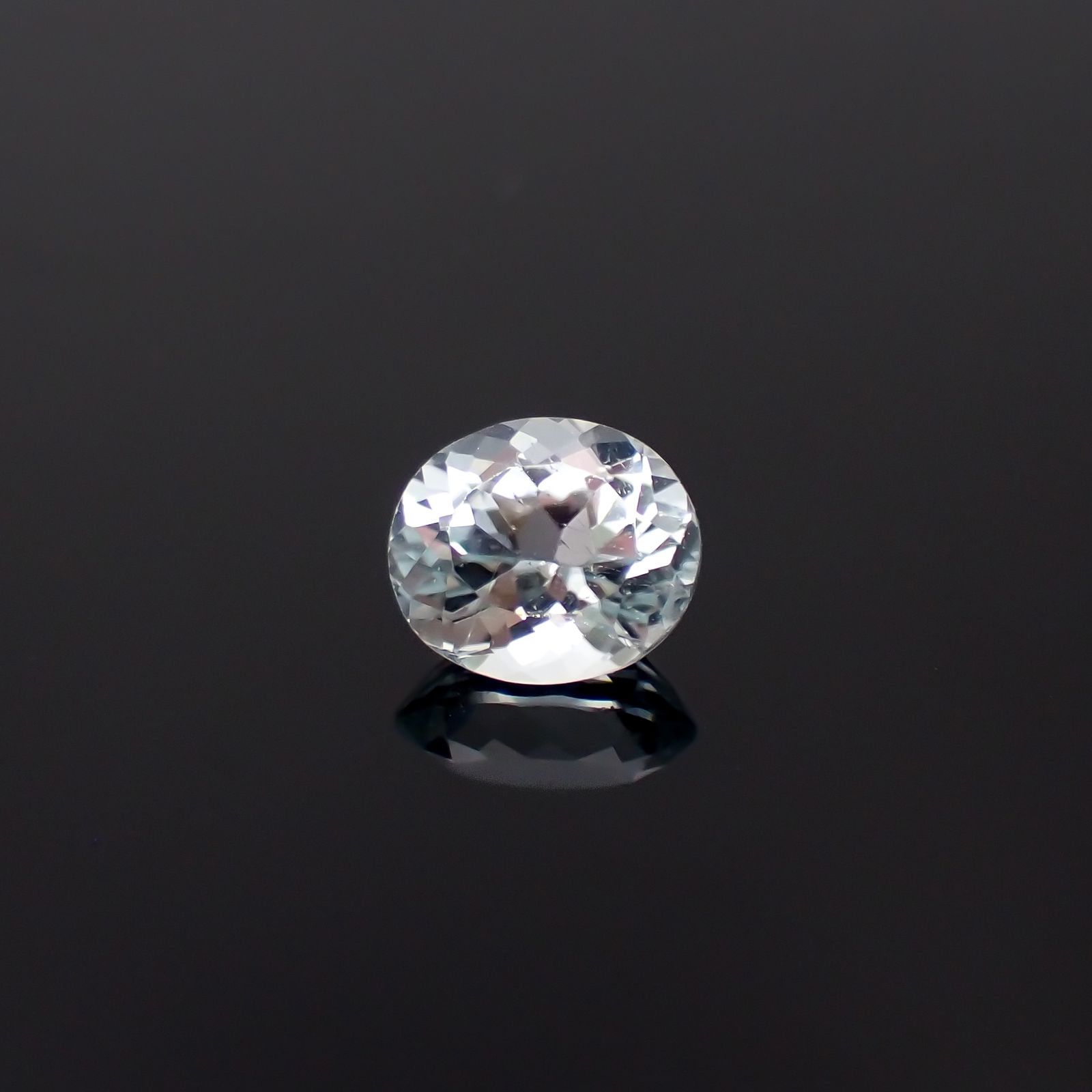 モンテブラサイト(宝石名モンテブラサイト)マダガスカル産 1.39ct 識別済[240125403]7.4x6.5mm前後