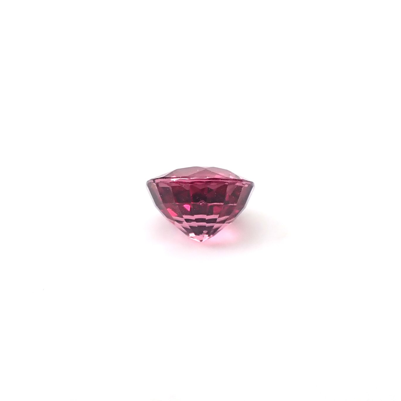 ロードライトガーネット(宝石名ロードライト・ガーネット)ブラジル産 識別済 0.75ct / 5.2x5.2mm前後 [251231415]