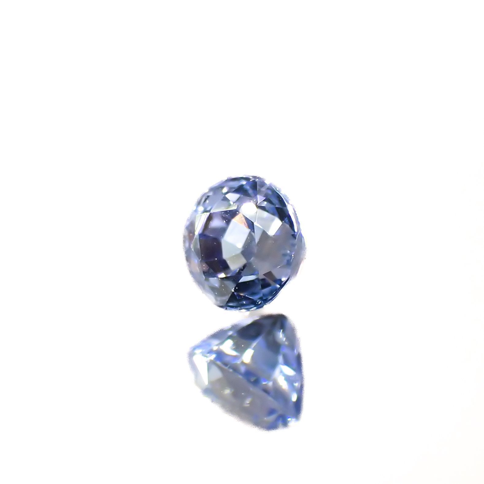 アイスブルーサファイア(宝石名サファイア)スリランカ/マダガスカル産 0.40ct 識別済[220515975]3.9x3.8mm前後