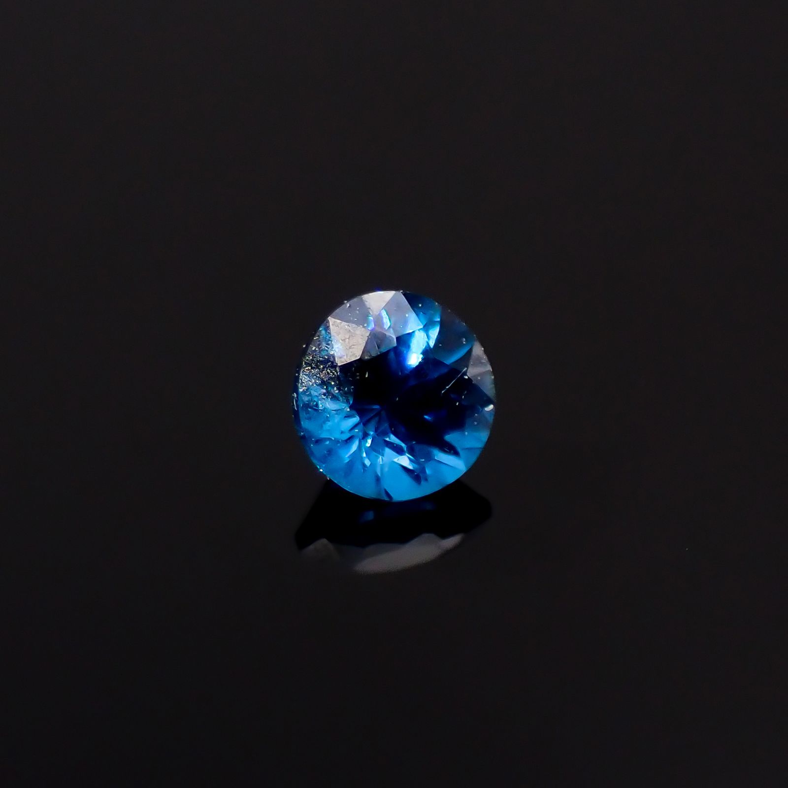 コバルトブルースピネル(宝石名ブルー・スピネル)タンザニア産 0.075ct ソ付(日独)[231225075]2.47x2.56mm前後