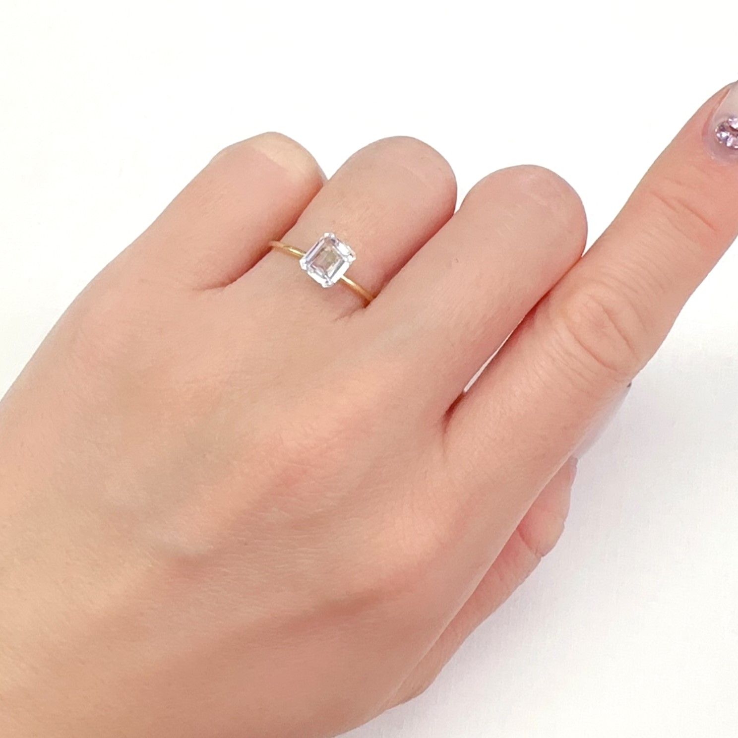 フェナカイト ブラジル産 0.97ct[240226274]6.3x5.5mm前後