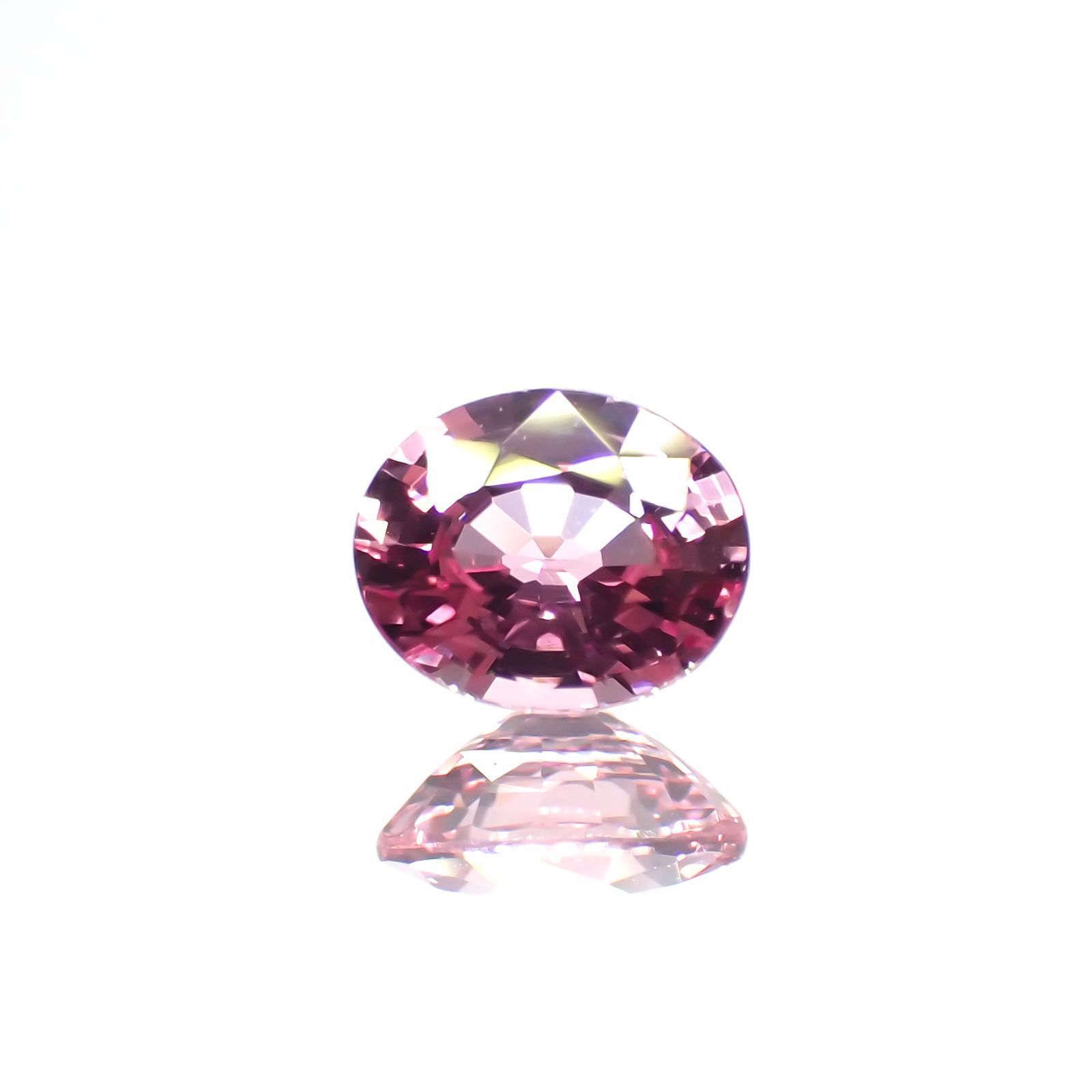 パパラチャサファイア(宝石名サファイア/別名パパラチャ・サファイア) スリランカ産 0.412ct DGL鑑付[21019430]4.9×4mm前後