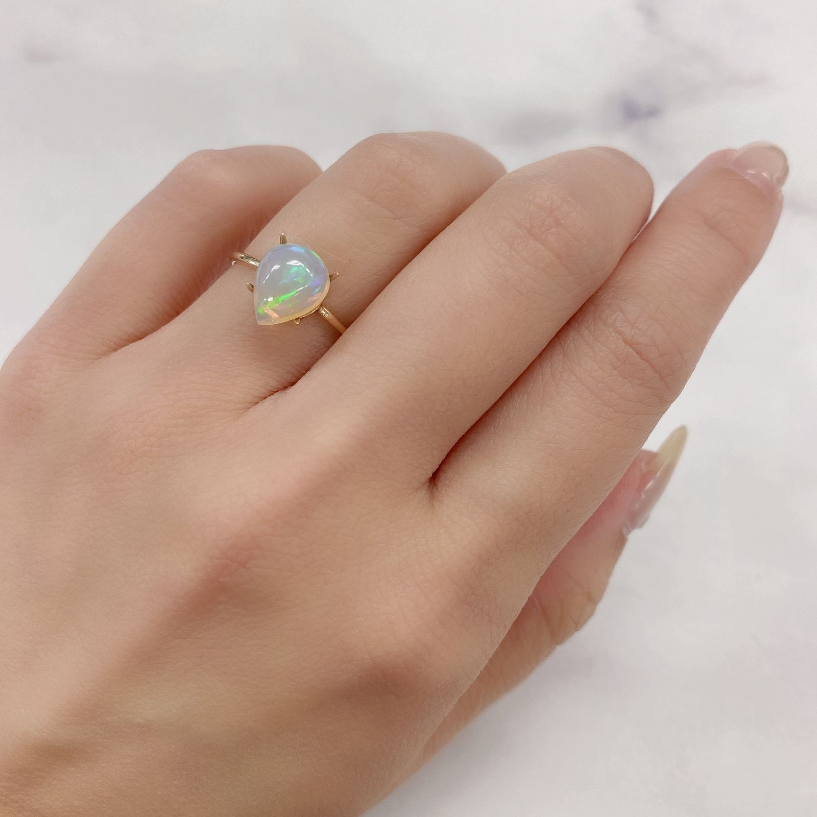 エチオピアオパール(宝石名オパール)エチオピア産 1.40ct 識別済[230722914]9.9x7.8mm前後