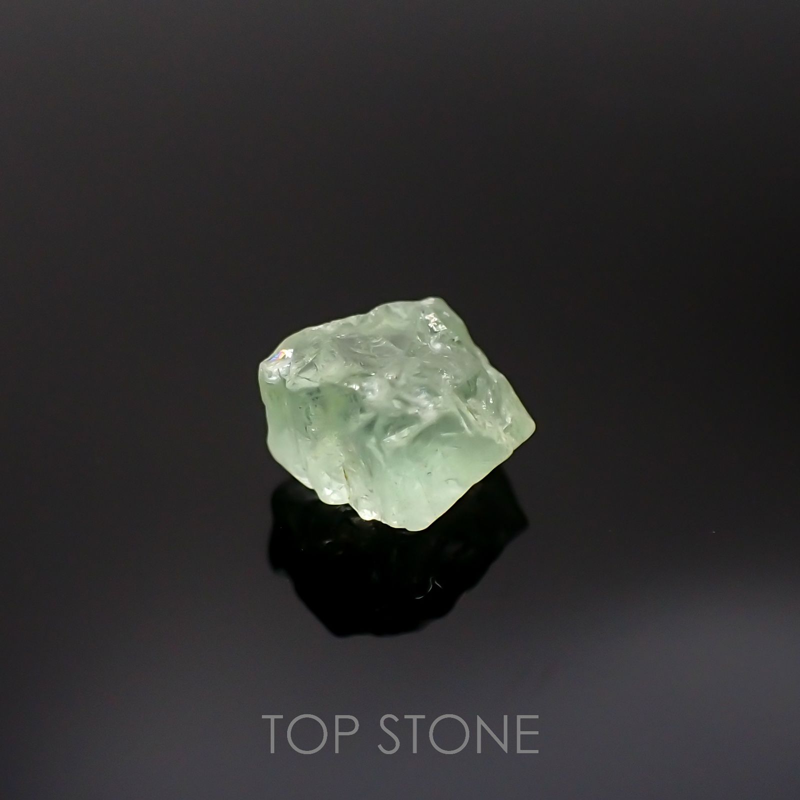 バナジウムコーネルピン原石(宝石名コーネルピン)タンザニア・タンガ州産 1.70ct 識別済[220716912]6.2x6mm前後