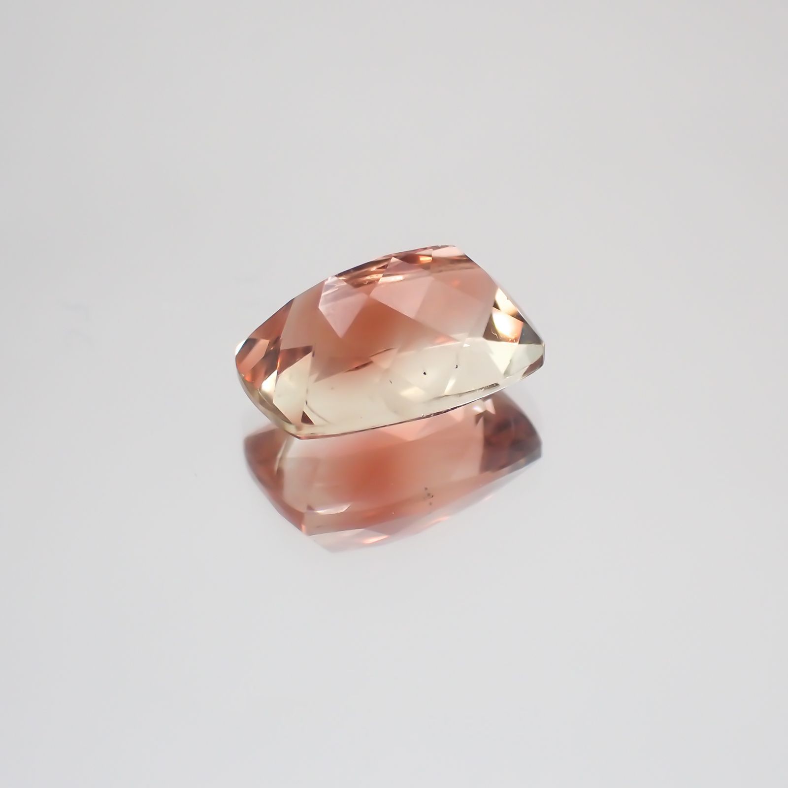 オレゴンサンストーン(宝石名ラブラドライト)アメリカ・オレゴン州産 1.77ct 識別済[230421893]9x6.2mm前後