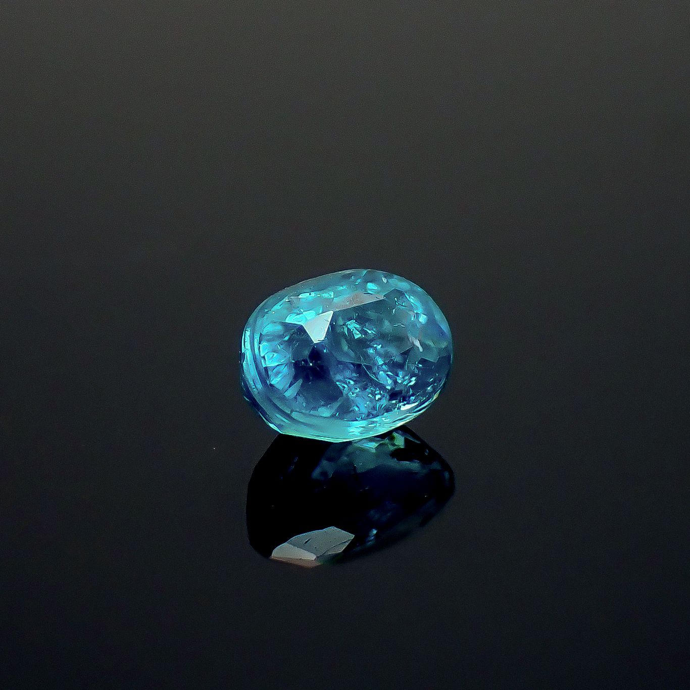 パライバトルマリン(宝石名トルマリン/別名パライバ・トルマリン)エチオピア産 GIA鑑付 0.38ct / 4.61x3.53mm前後 [260933192]