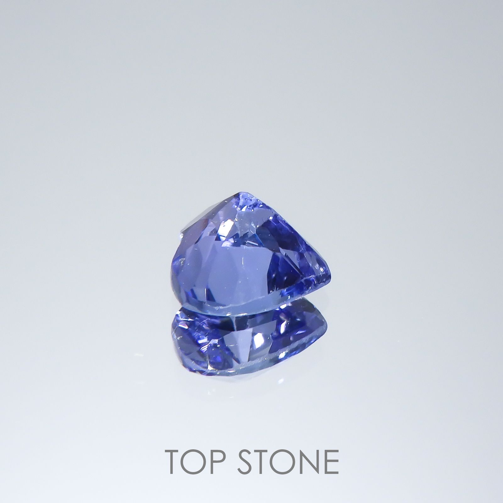 タンザナイト(宝石名タンザナイト)タンザニア産 0.53ct 識別済[220516046]5x5.2mm前後