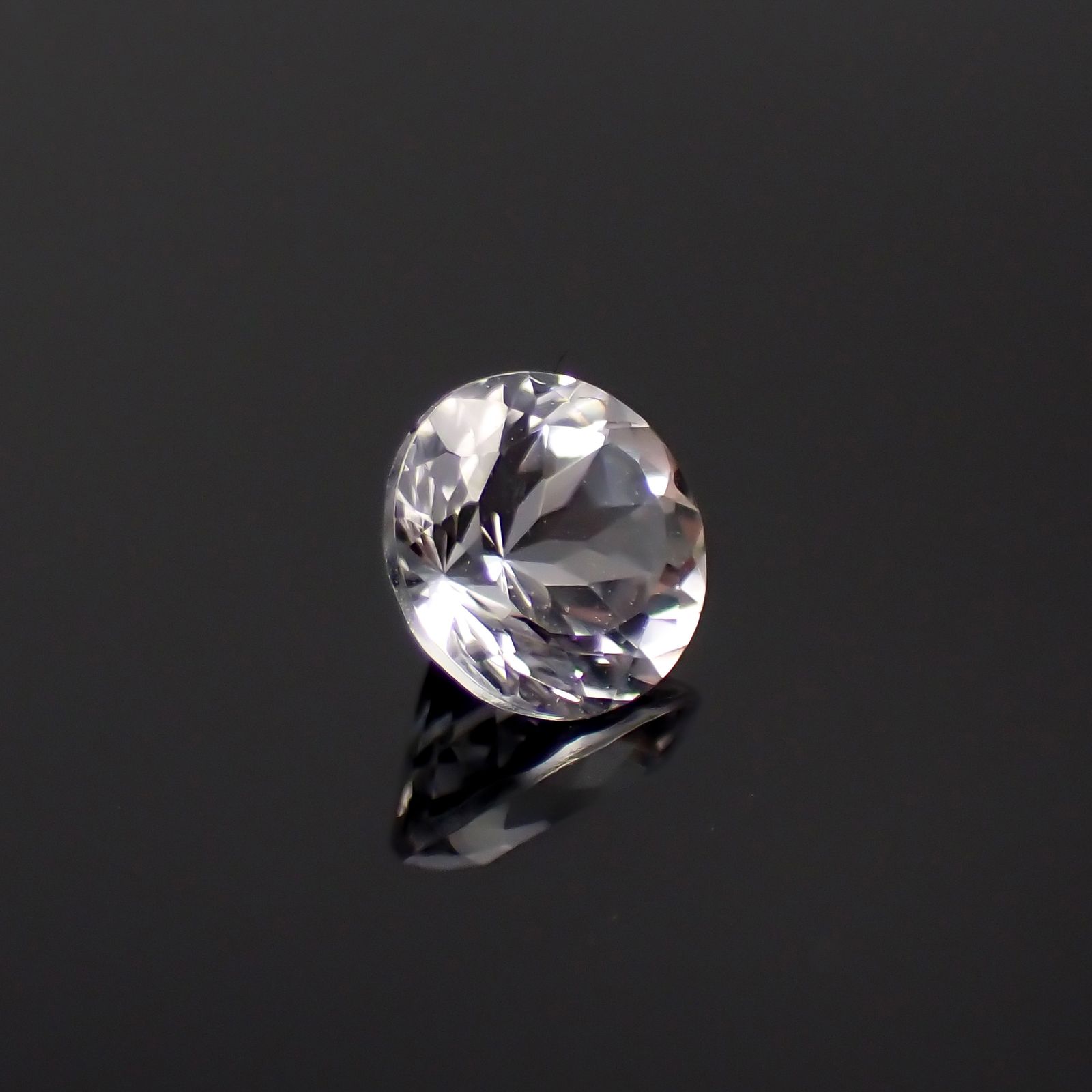 ダンビュライト(宝石名ダンブライト)メキシコ産 0.49ct 識別済[230722599]5x5mm前後