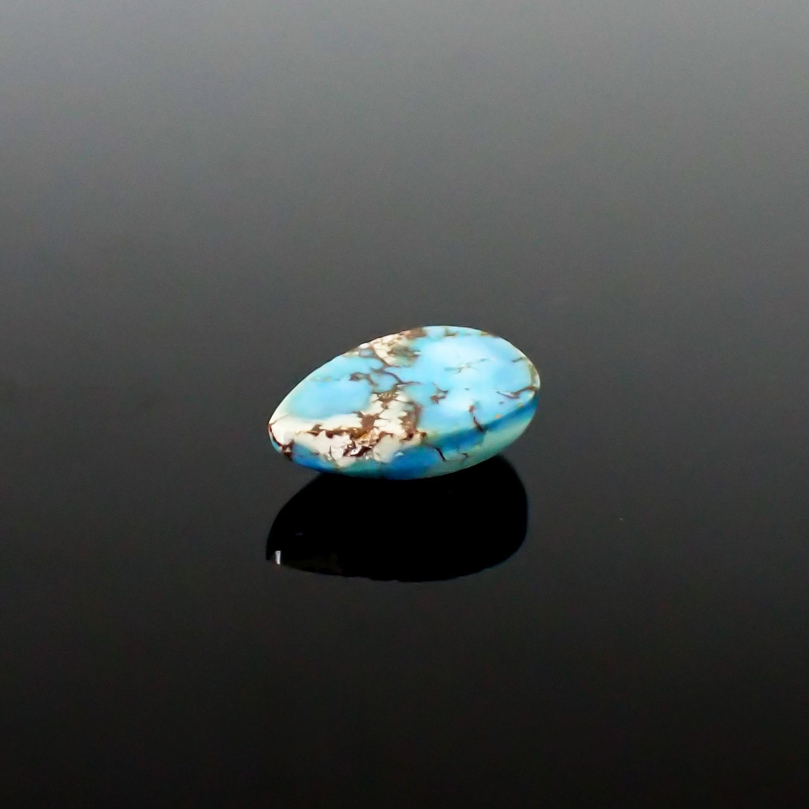 ターコイズ カザフスタン・ゴールデンヒル鉱山産 2.46ct / 11.9x7.9mm前後 [260632397]