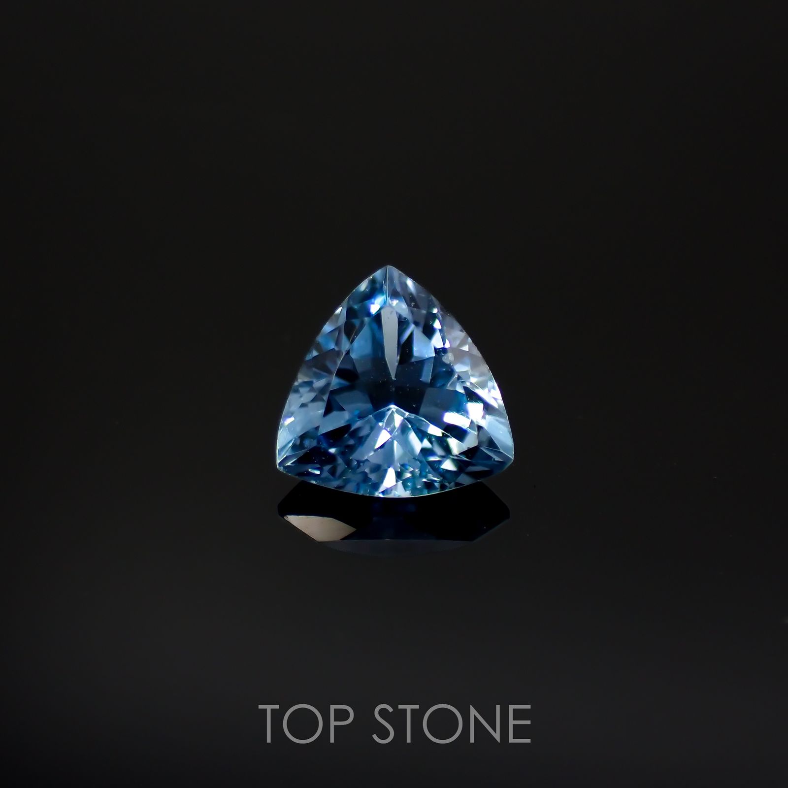サンタマリアアクアマリン(宝石名アクアマリン)ブラジル産 0.66ct 識別済[220918071]6.1x6.2mm前後