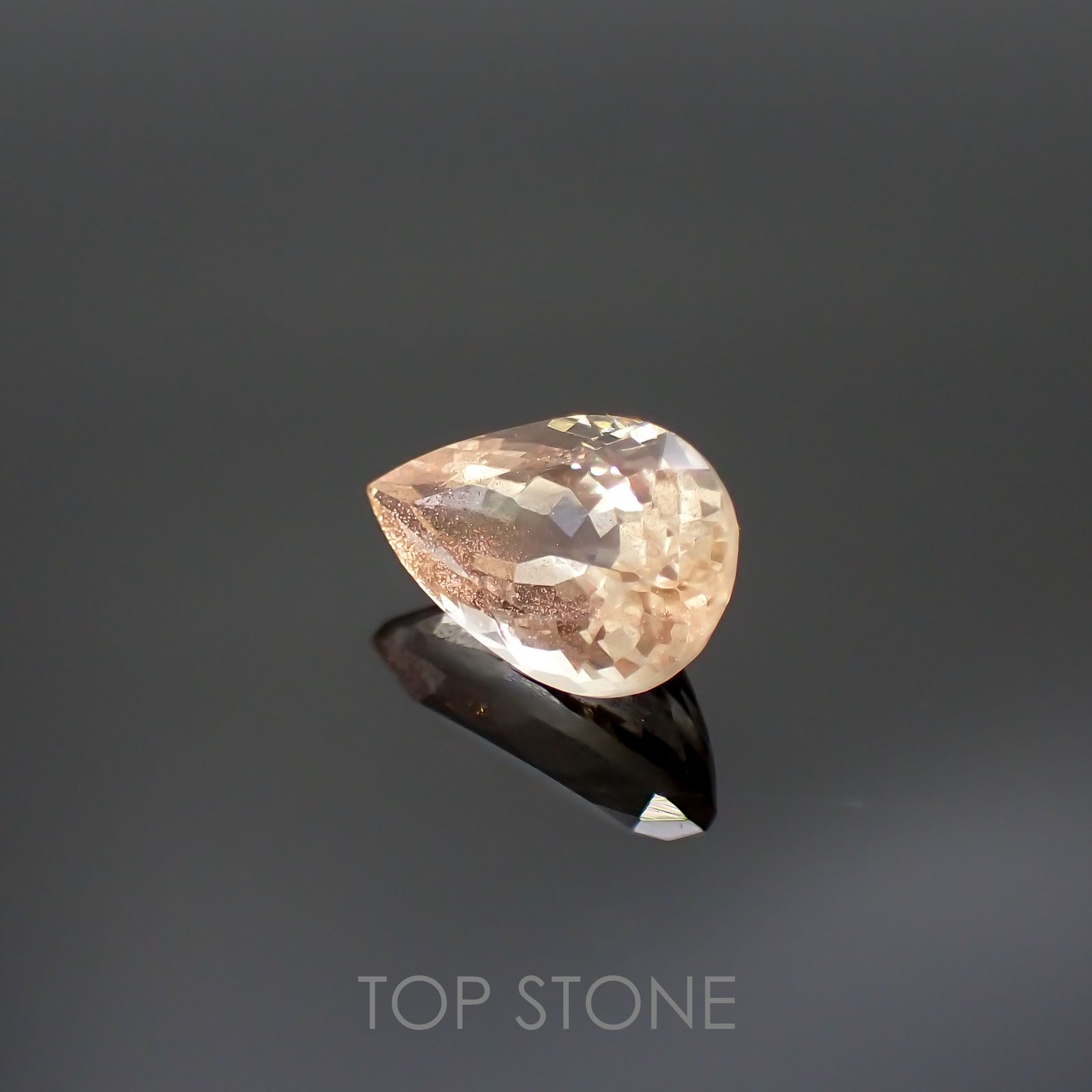オレゴンサンストーン(宝石名ラブラドライト)アメリカ・オレゴン州産 1.25ct 識別済[220114664]9.1x5.9mm前後