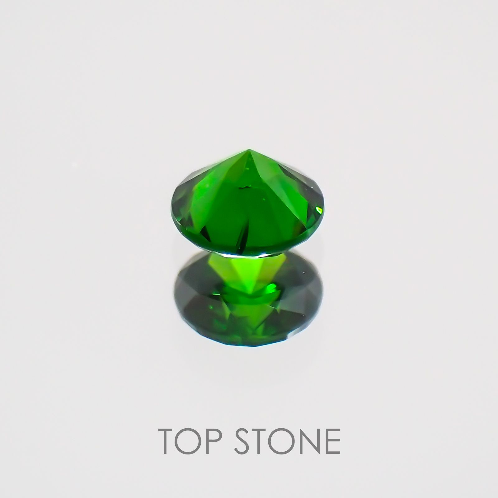 デマントイドガーネット(宝石名デマントイド・ガーネット)ロシア産 0.132ct ソ付(彩珠)[220717100]3x3mm前後