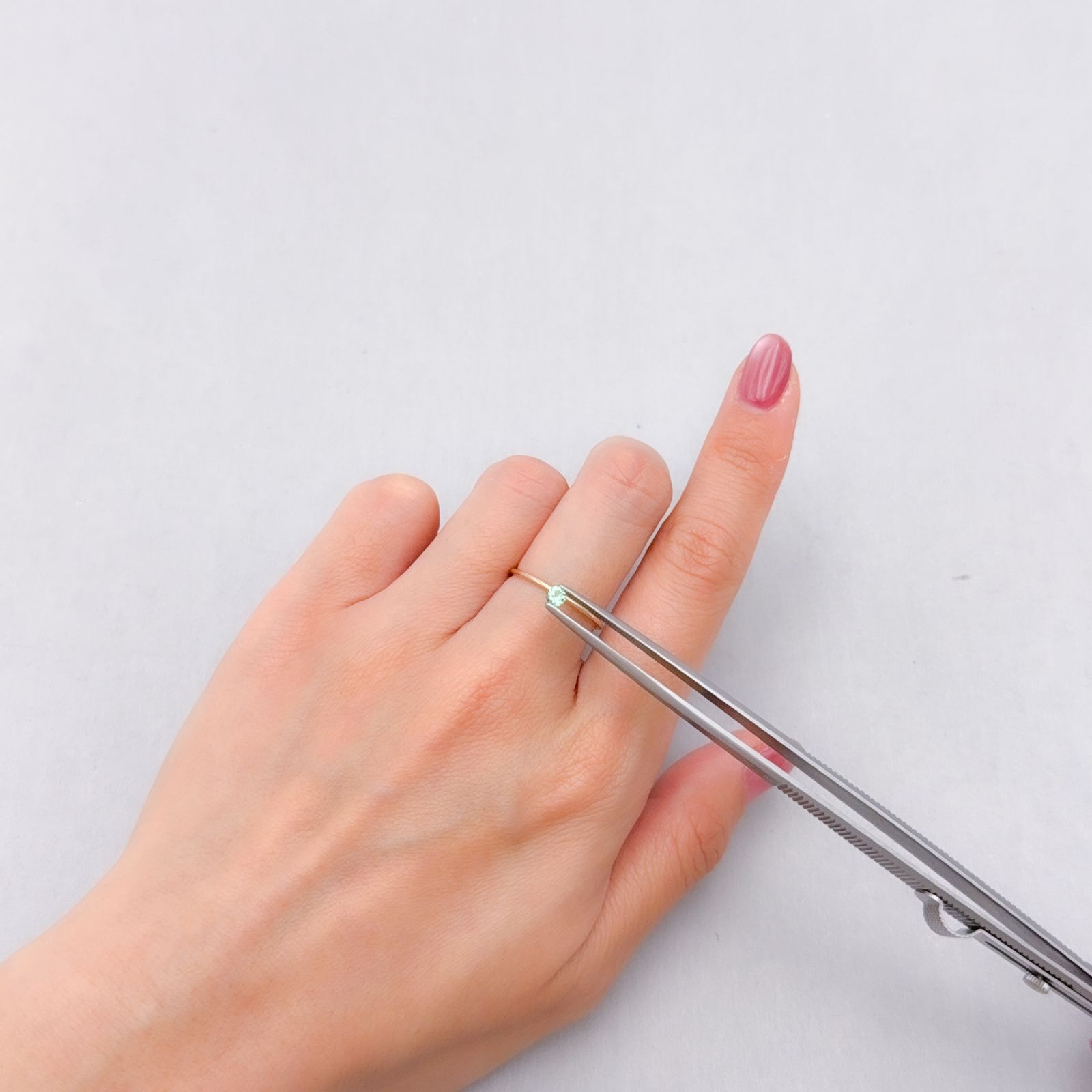ノンオイルエメラルド ロシア産 0.11ct [250229871]3x3mm前後