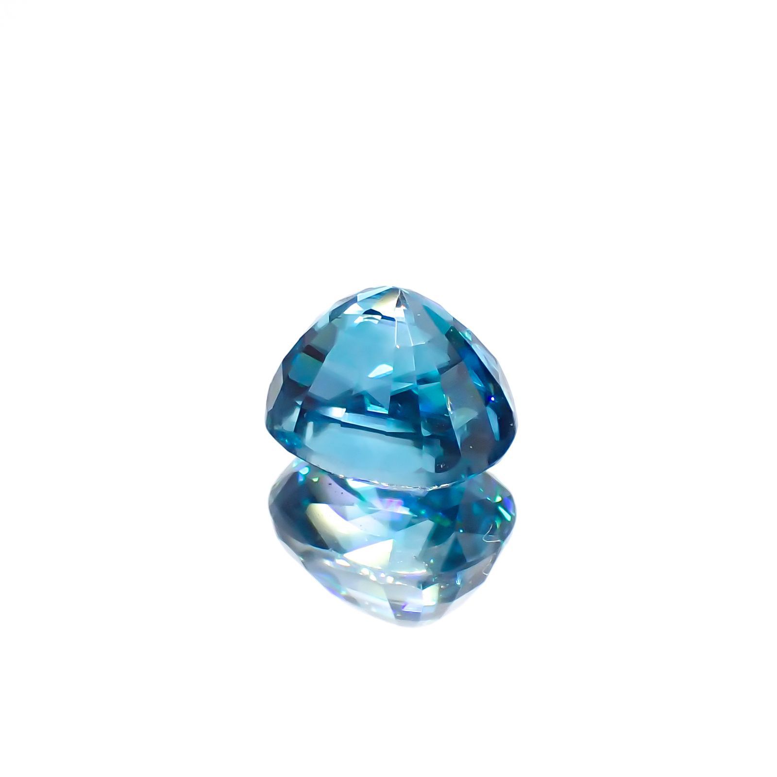ラタナキリブルージルコン カンボジア産 1.89ct[220917927]6.5x5.4mm前後