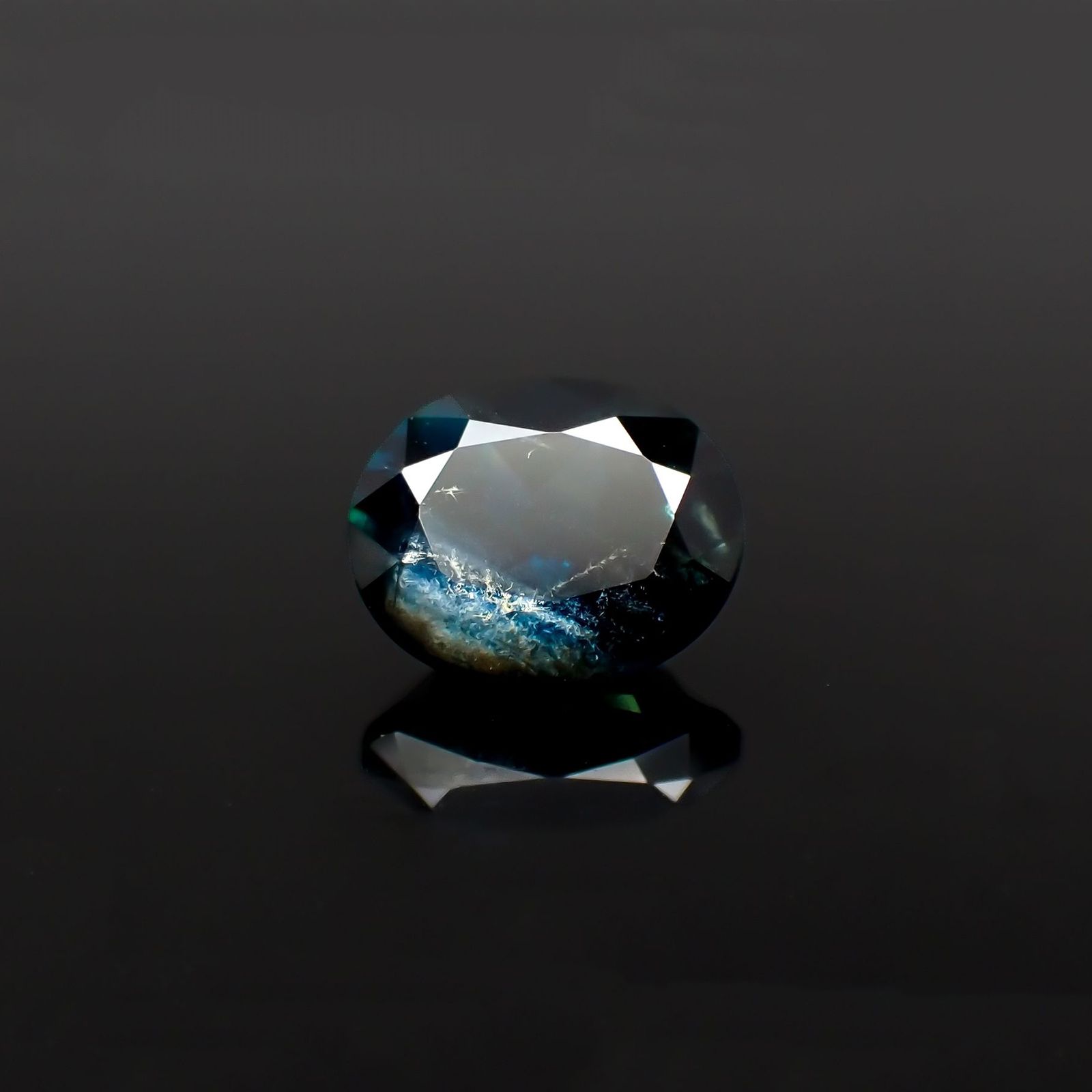 ゴールドシーンサファイア(宝石名シーン・サファイア)ケニア産 識別済 1.32ct / 7.1x5.7mm前後 [221018891]