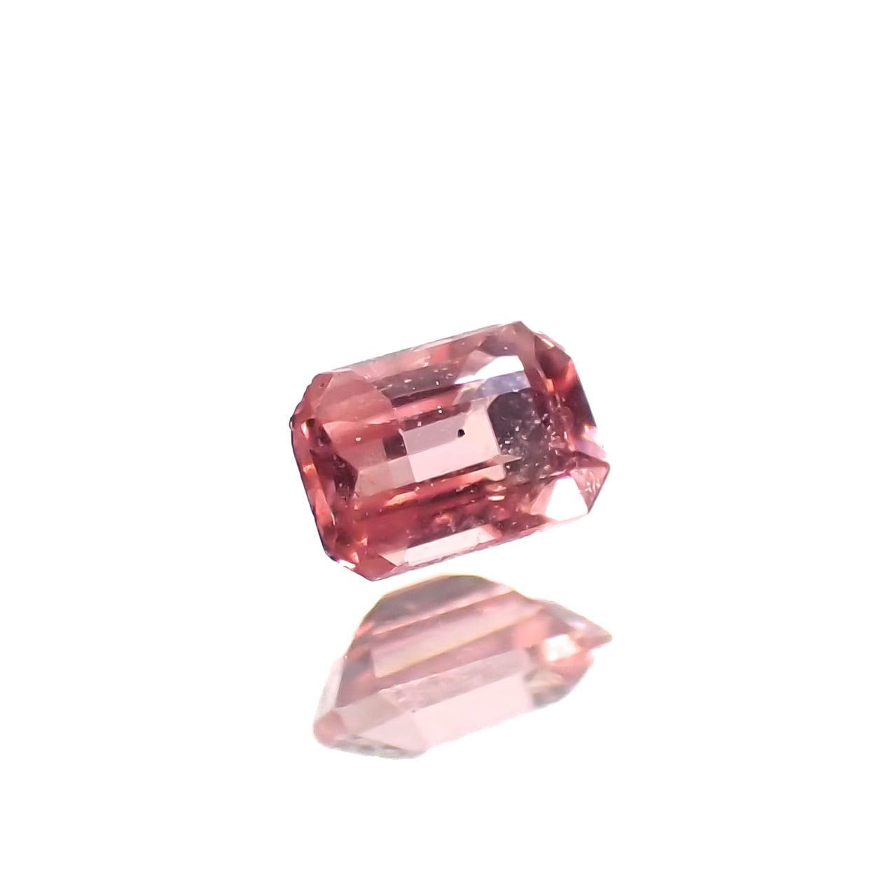 ヴェイリネナイト(宝石名ベイリネナイト)パキスタン産 0.056ct 識別済[221219290]2.5x1.7mm前後