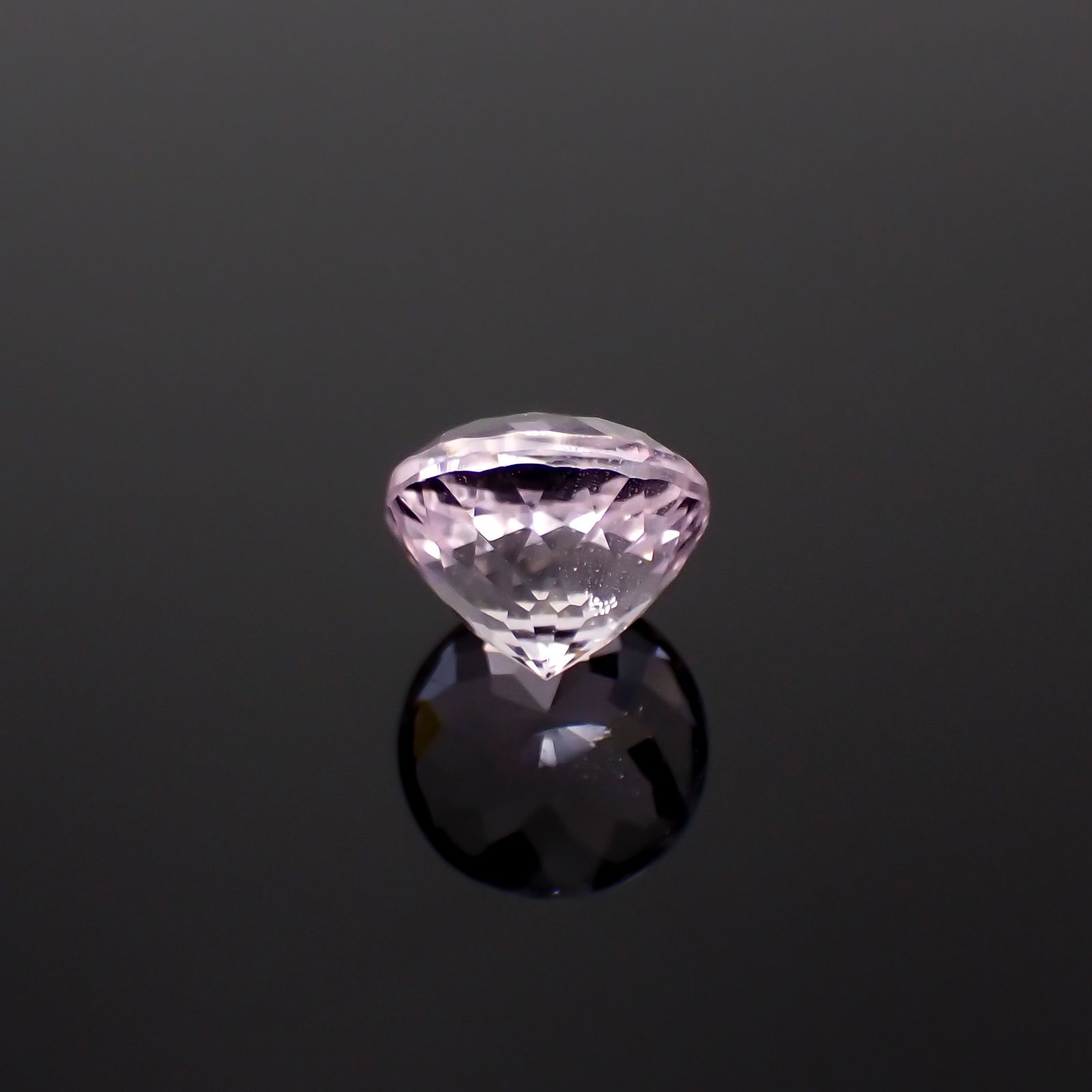 クンツァイト アフガニスタン産 2.85ct [251124359]8.2x8.2mm前後