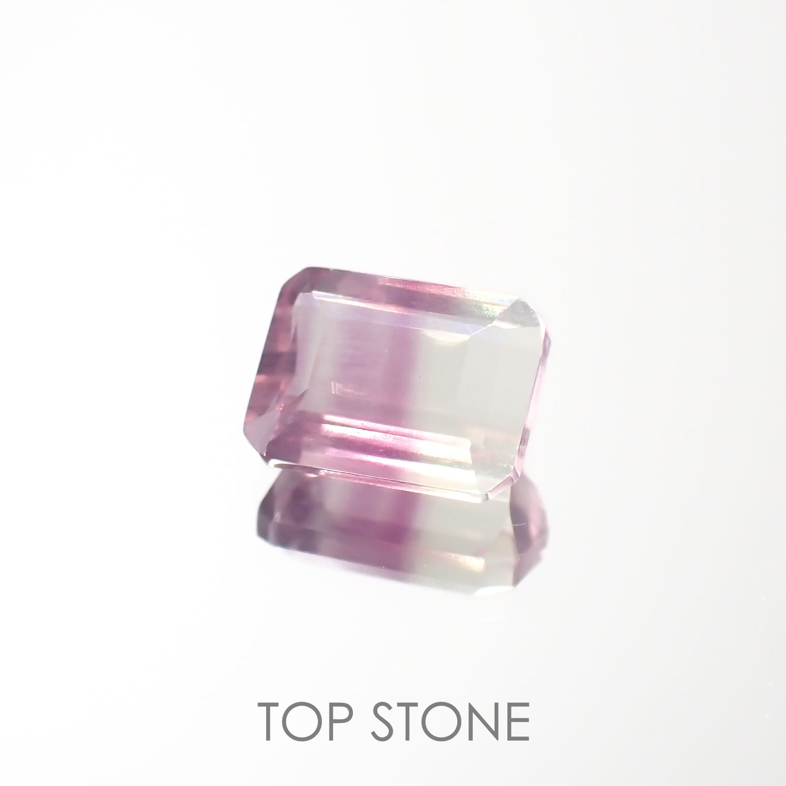バイカラーフローライト 中国産 1.95ct[220917987]8x5.9mm前後