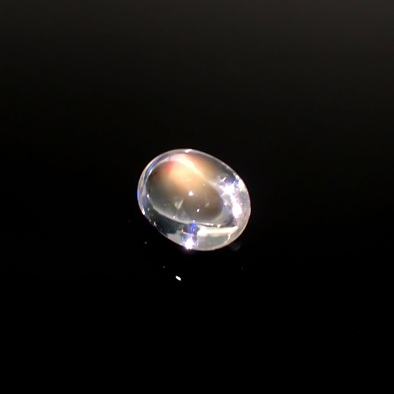 ◇バフカット◇レインボームーンストーン(宝石名ラブラドライト)マダガスカル産 1.924ct ソ付(彩珠)[240427208]9.1x6.5mm前後