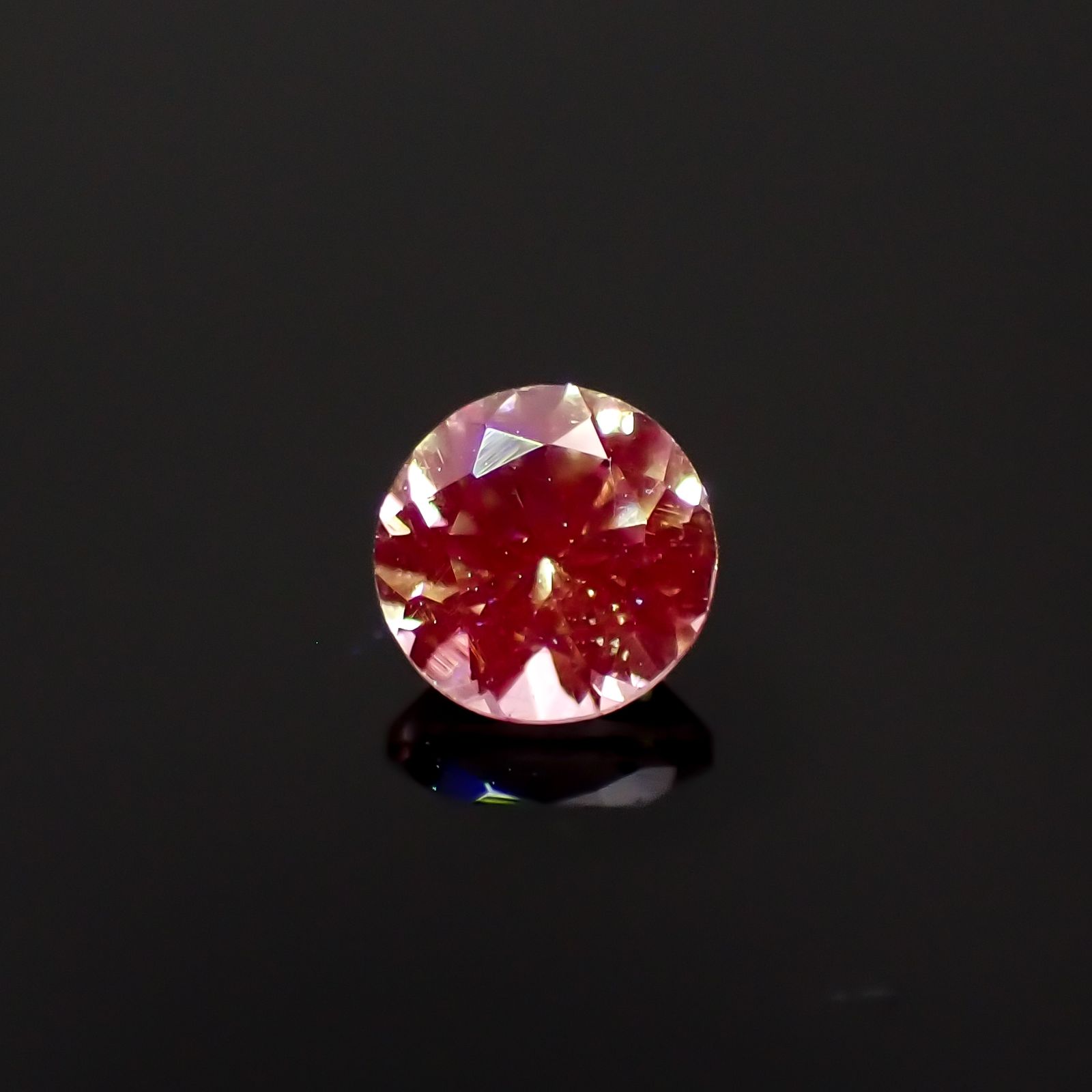 ドラゴンガーネット タンザニア産 0.35ct[230421449]4x4mm前後
