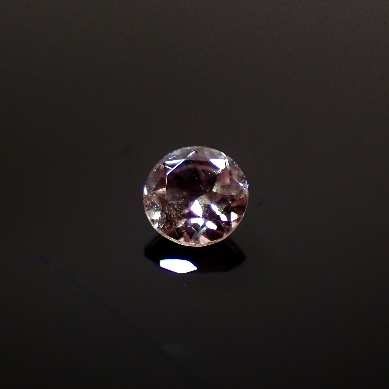 ドラゴンガーネット タンザニア産 0.20ct[240427278]3.4x3.4mm前後