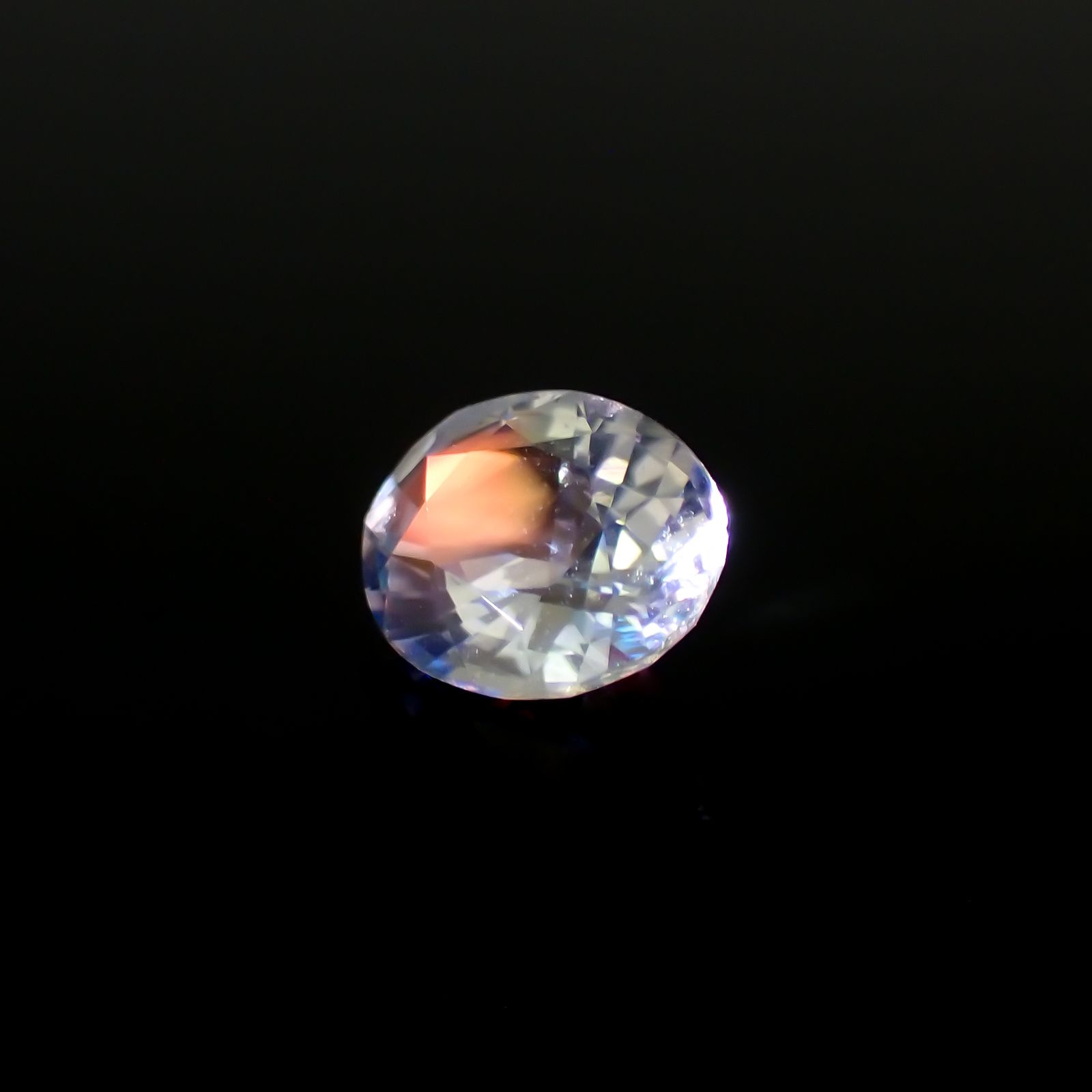 レインボームーンストーン マダガスカル産 0.75ct[230522078]6.8x5.6mm前後