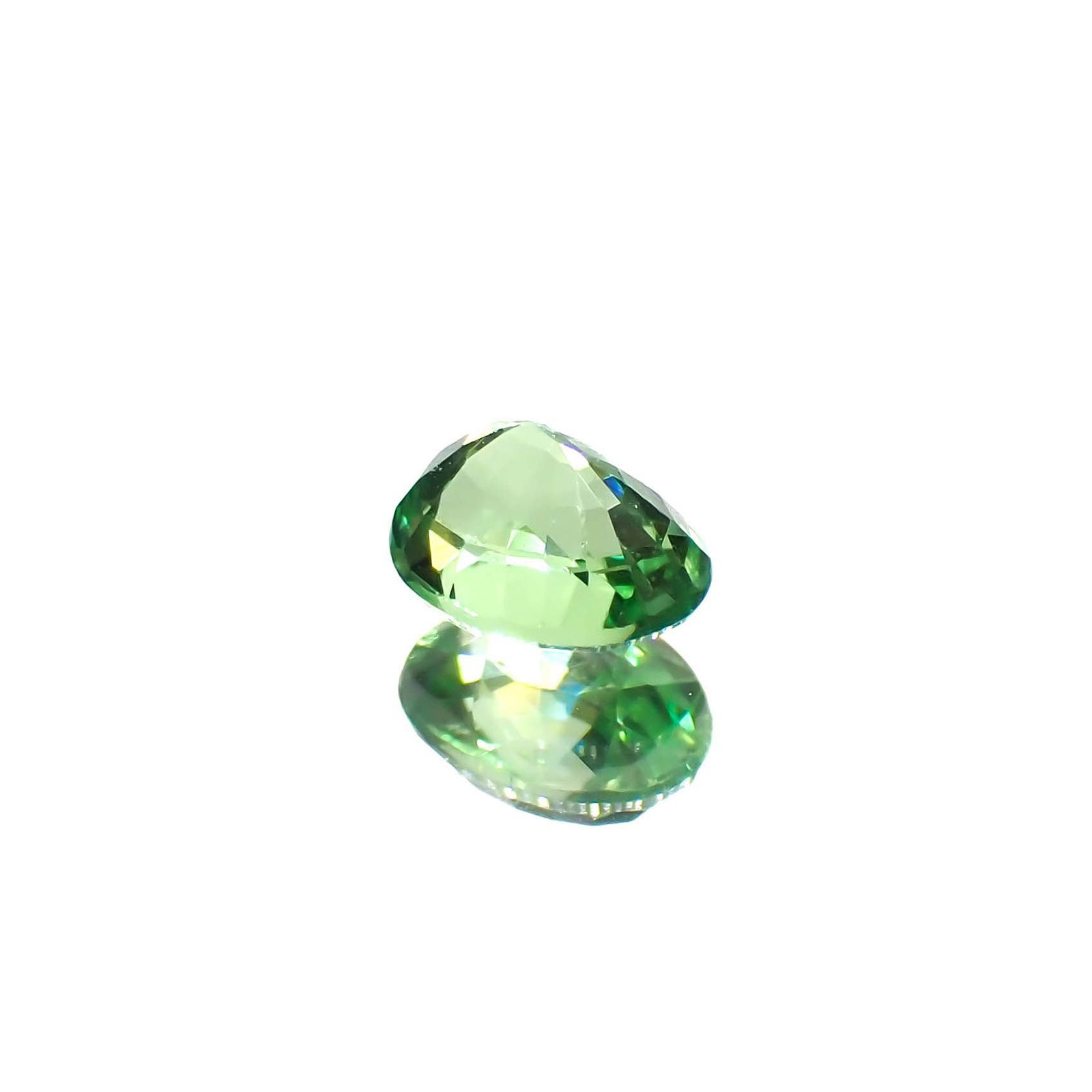 ミントガーネット(宝石名グリーン グロッシュラー・ガーネット)タンザニア産 0.44ct 識別済[230119971]5x3.9mm前後