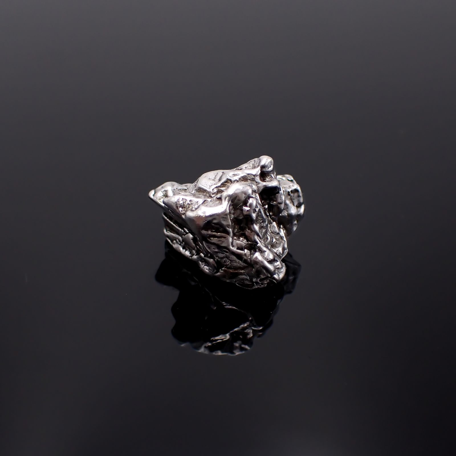 カンポ・デル・シエロ隕石 原石 発見地:アルゼンチン 136.59ct[240125510]19.8x18.9mm前後