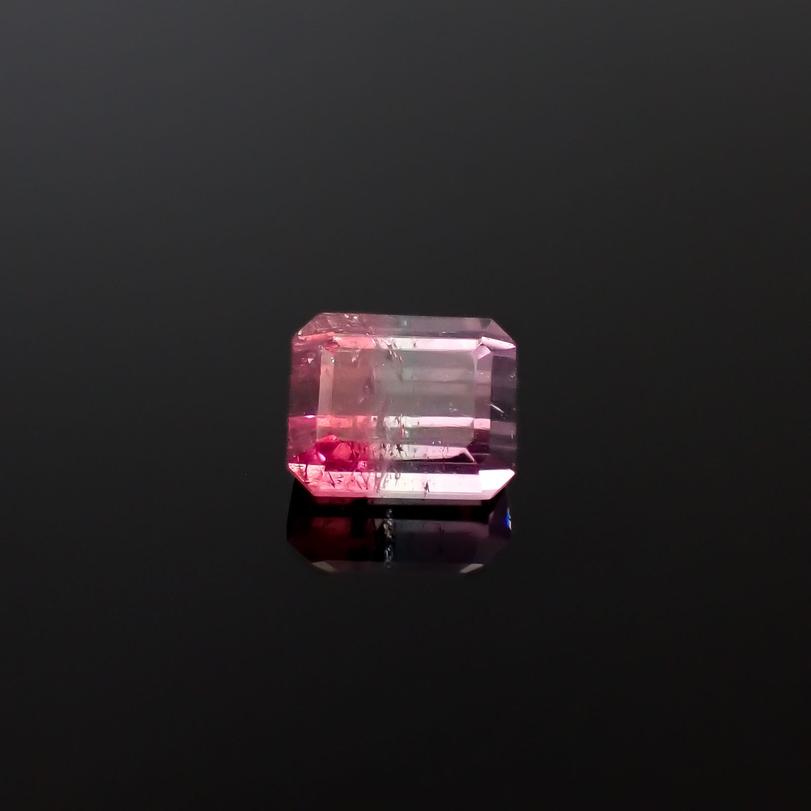 バイカラートルマリン アフガニスタン産 1.11ct [250329958]6.1x5mm前後