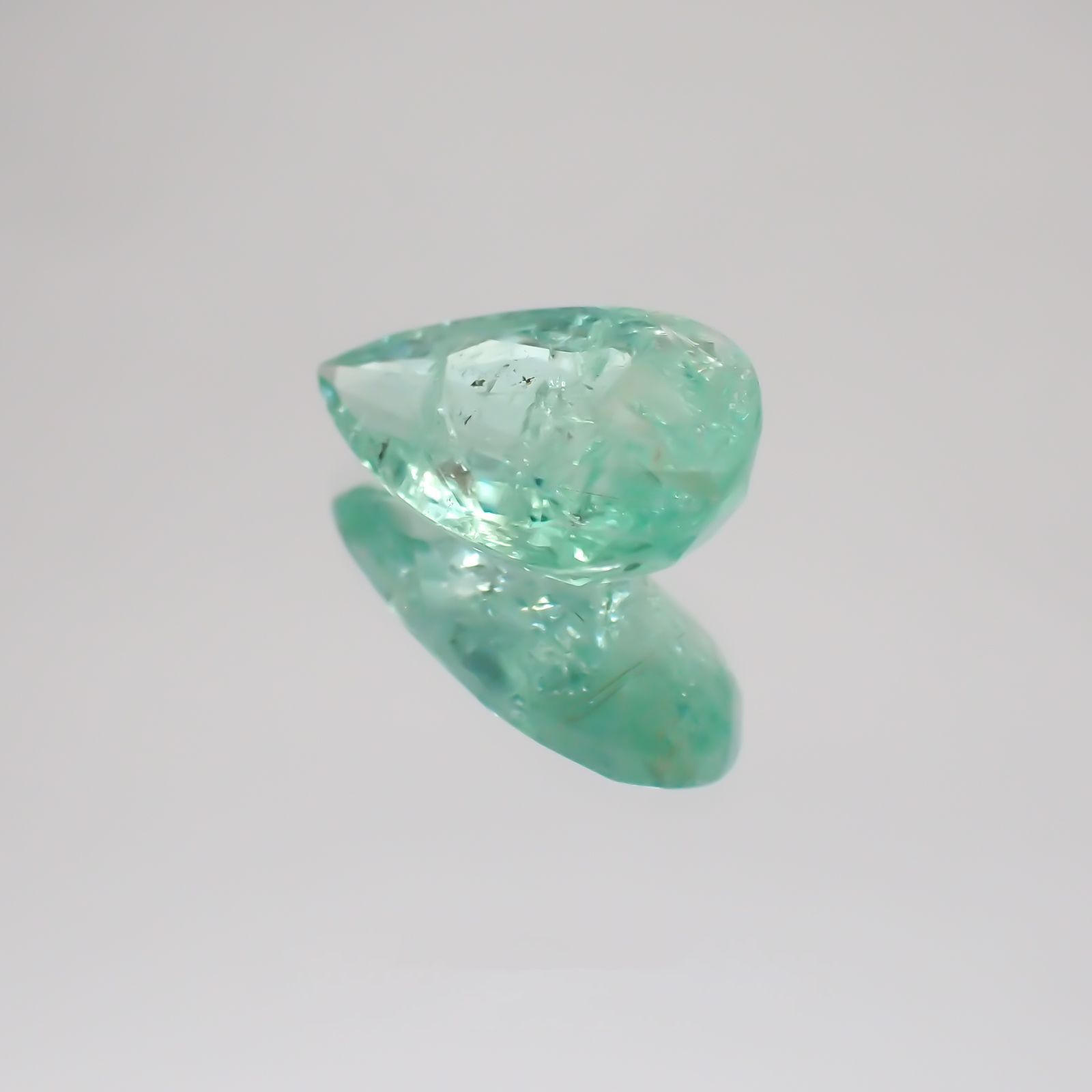 パライバトルマリン(宝石名トルマリン/別名パライバ・トルマリン) モザンビーク産 3.783ct ソ付(宝貴協)[21019383]14.8×8.1mm前後