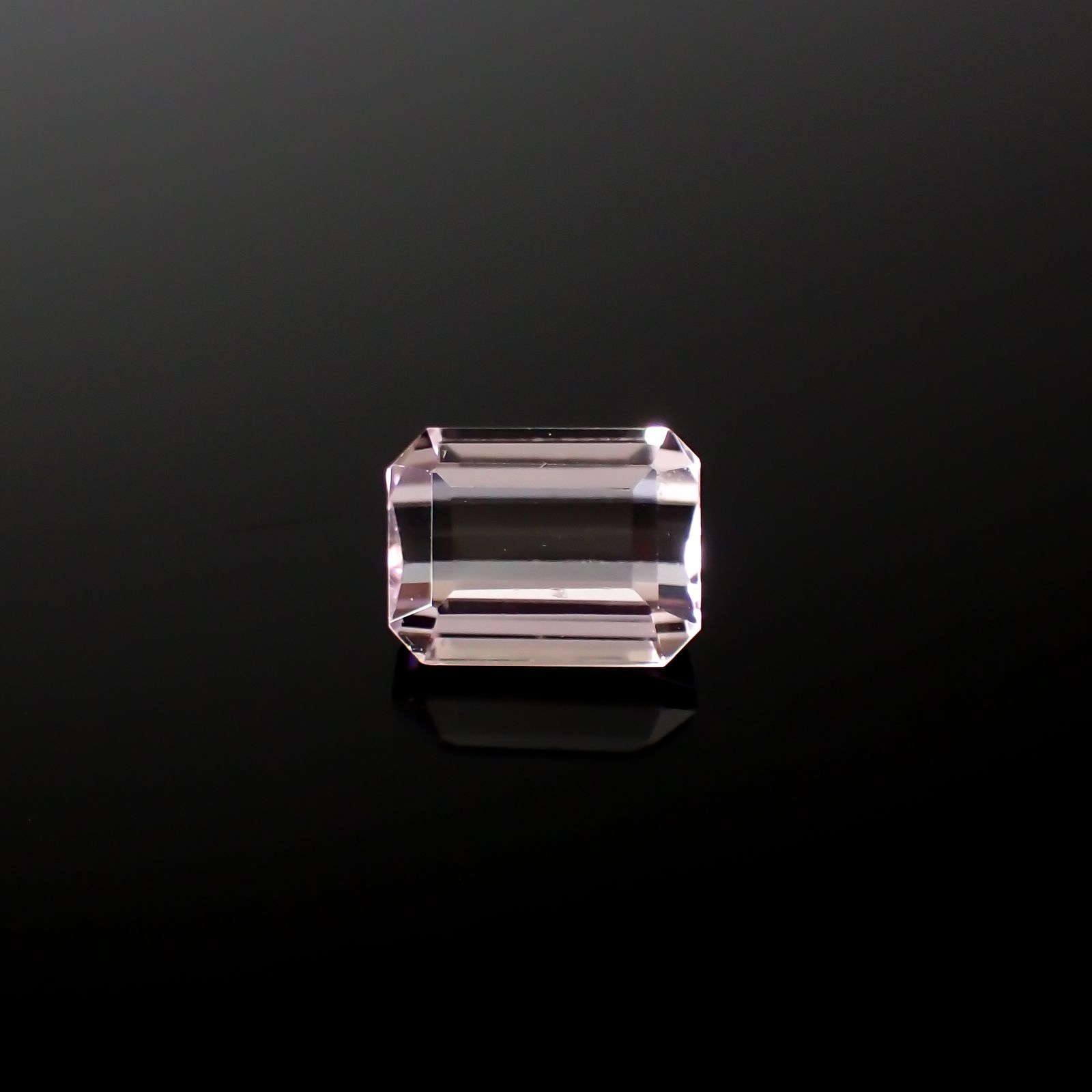 クンツァイト アフガニスタン産 3.58ct[231225143]9.6x7.4mm前後