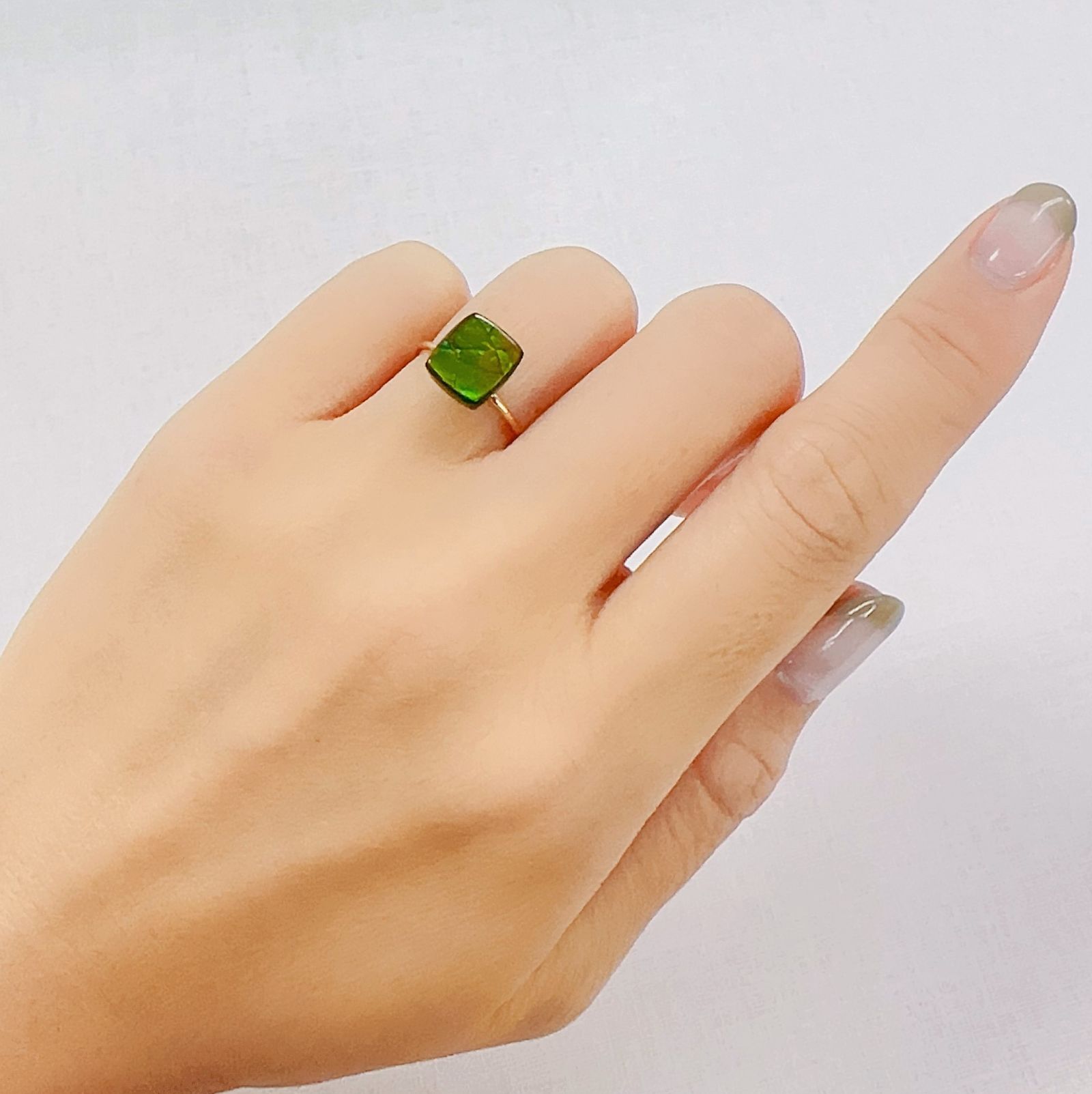 アンモライト トリプレット カナダ産 2.74ct[230823108]9x8mm前後