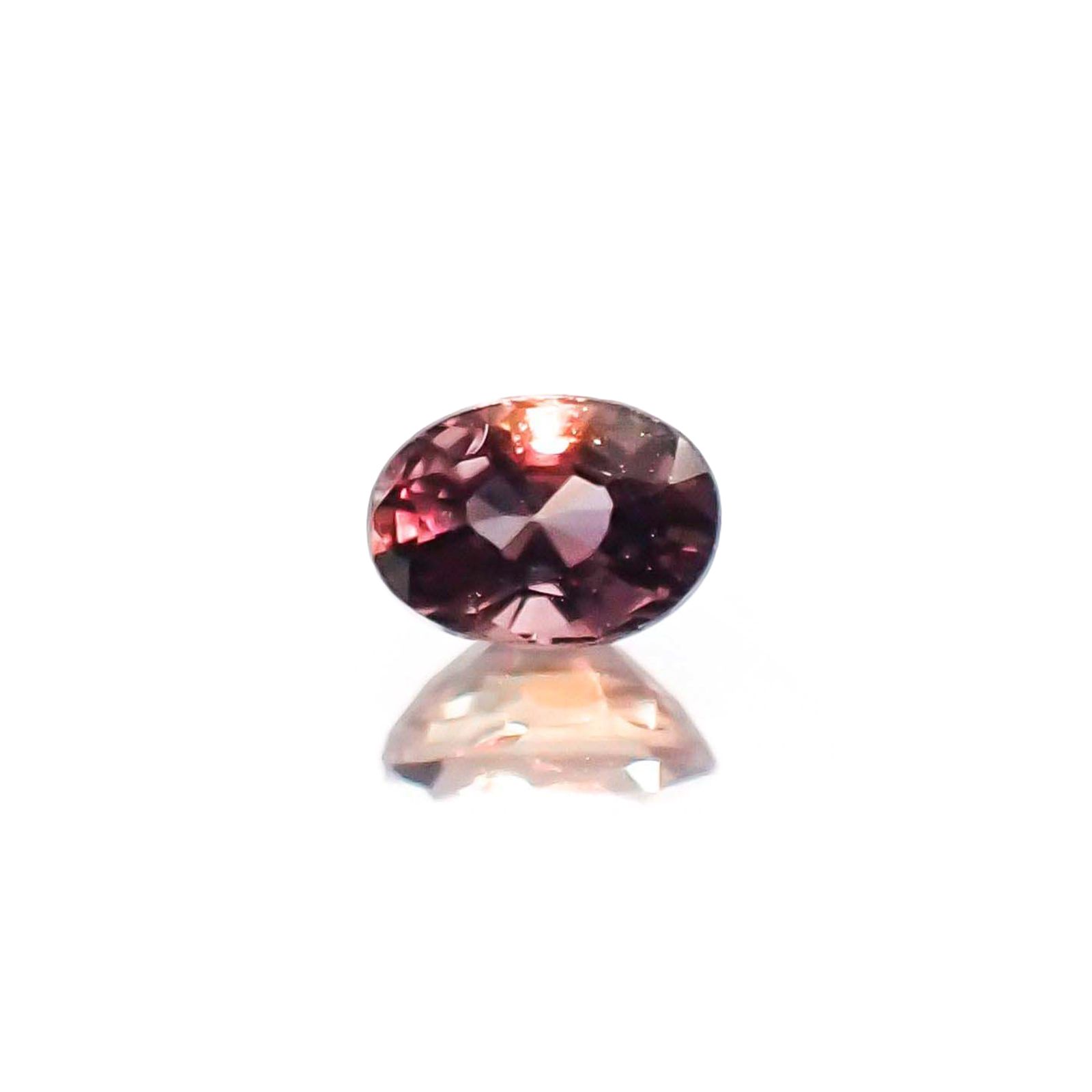 カラーチェンジサファイア 非加熱(宝石名サファイア)タンザニア産 識別済 0.44ct / 4.9x3.5mm前後 [230622425]