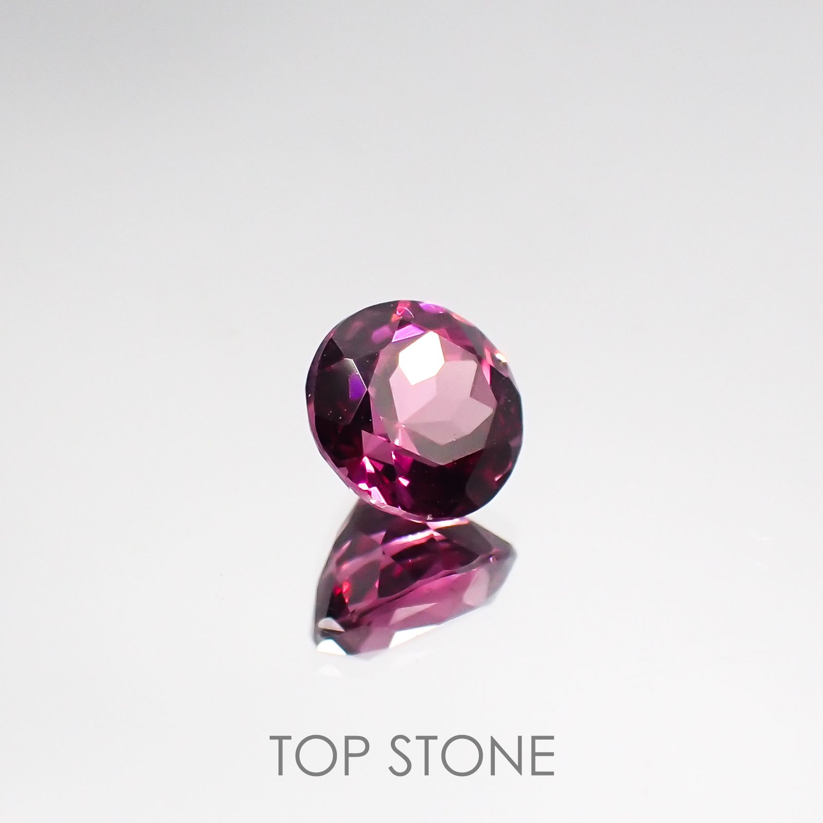 マラヤガーネット タンザニア産 ルース 1.28ct[210711608]6.3×6.1mm前後