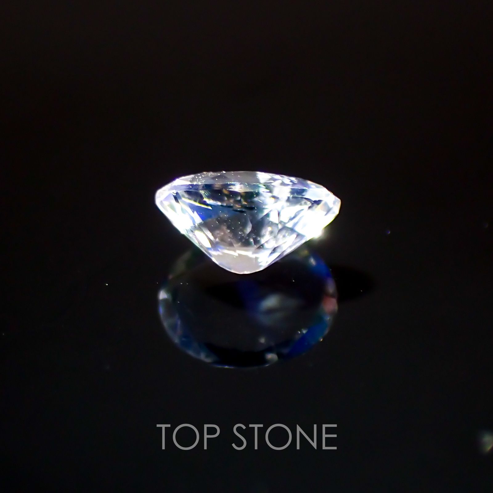 レインボームーンストーン(アンデシンラブラドライト) マダガスカル産 ルース 0.31ct[210410564]5.3×4.2mm前後