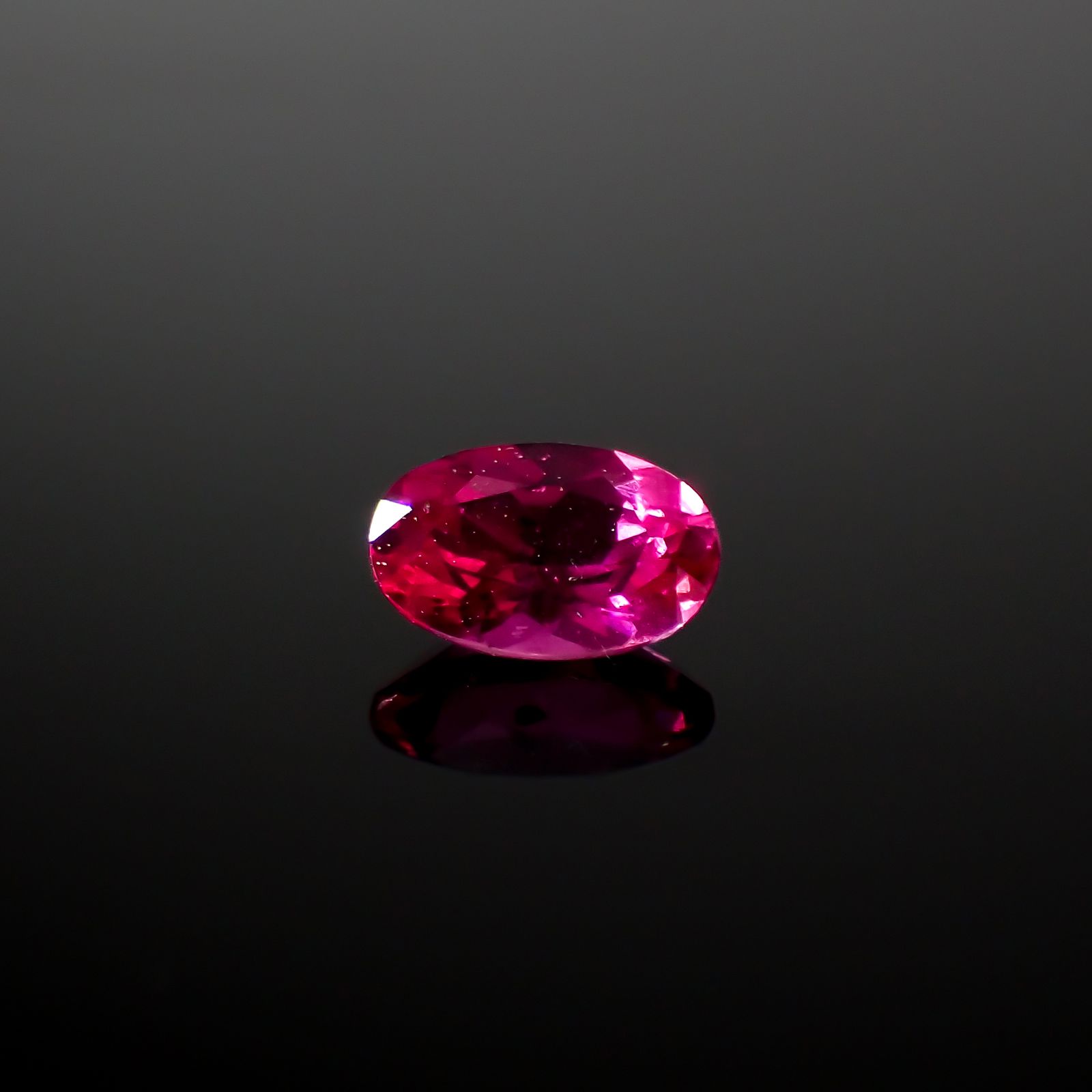 ルビー 非加熱 ケニア産 0.42ct[240326675]5.4x3.5mm前後 | TOP
