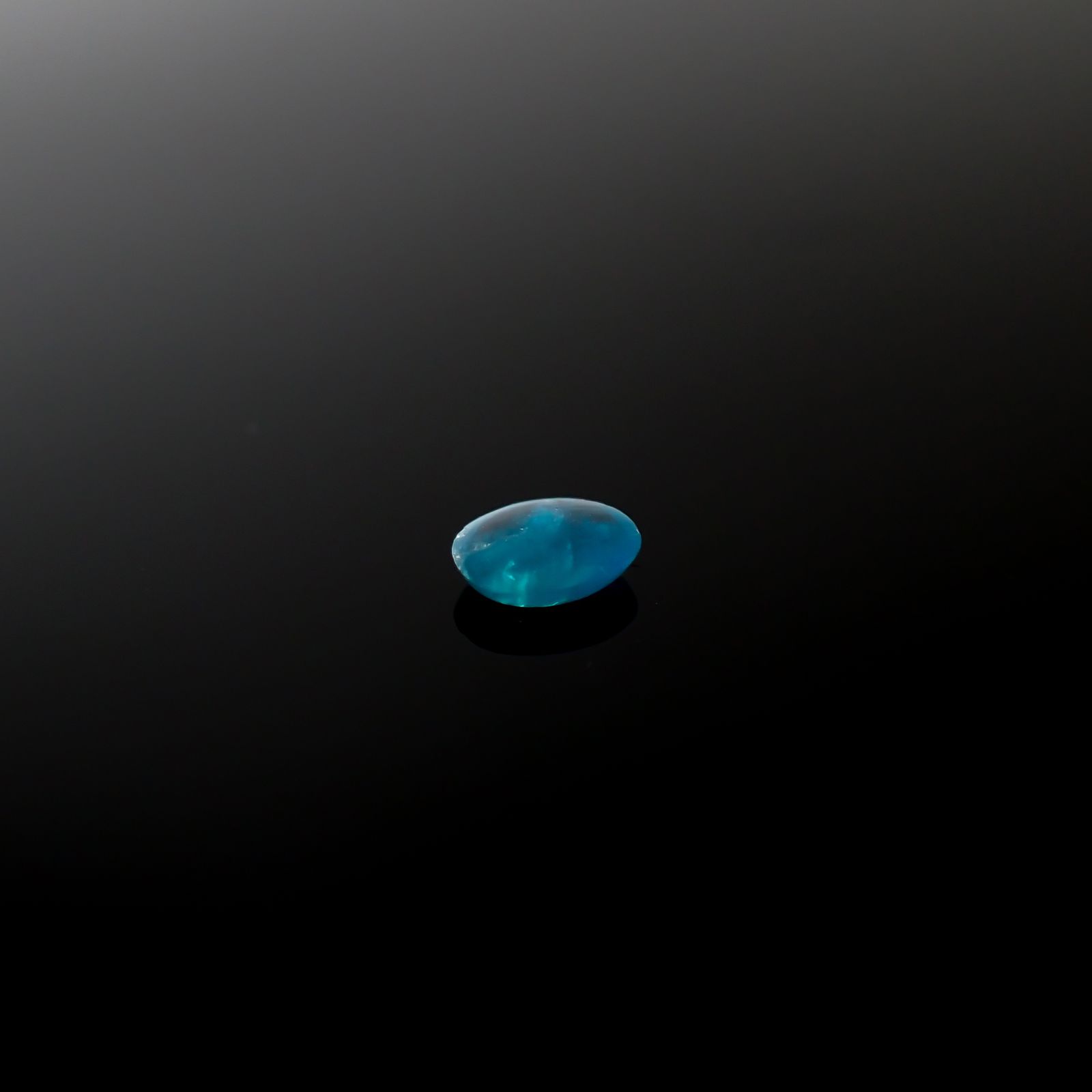 アウイナイト フルオレッセンス アフガニスタン産 0.14ct[240326759]4.7x3.8mm前後