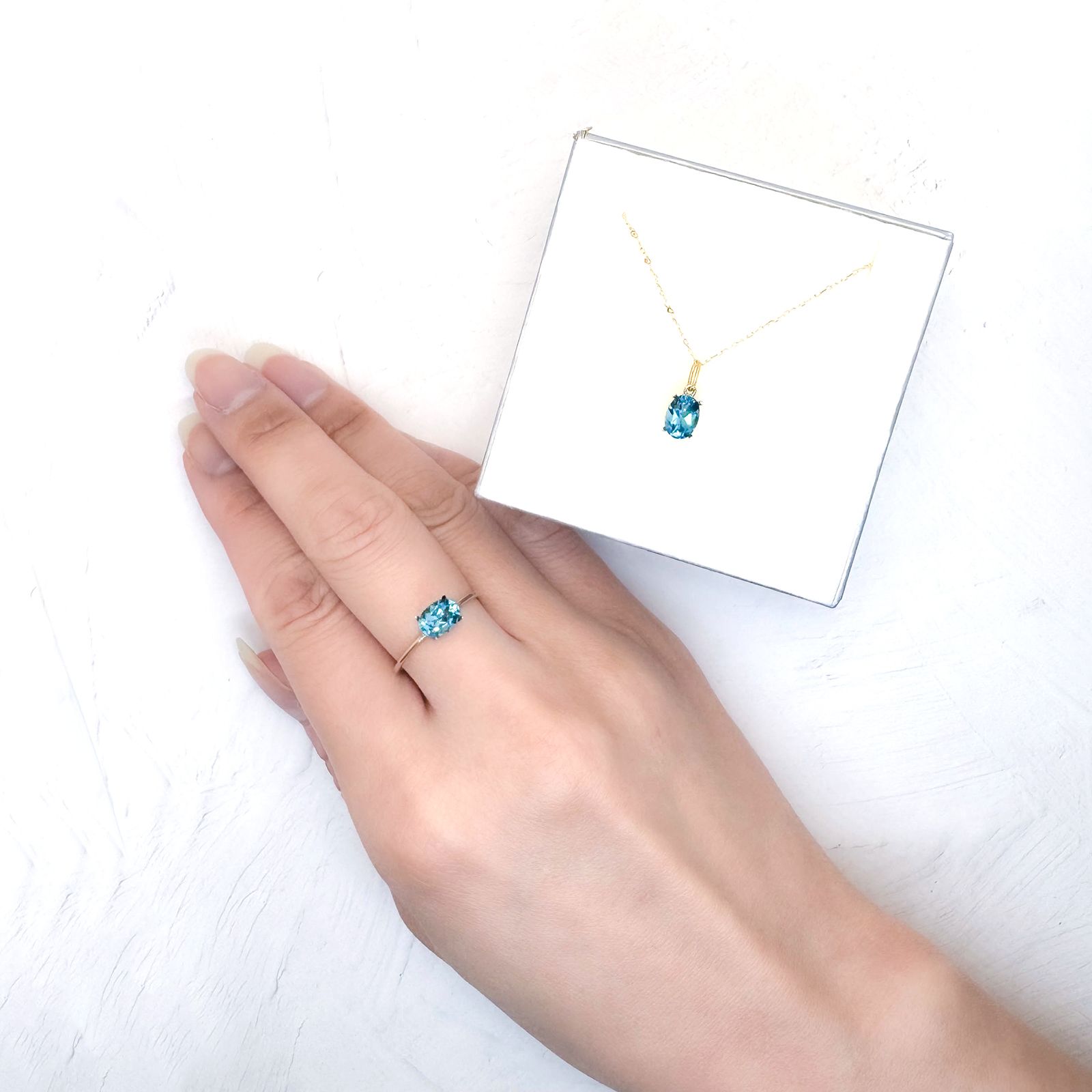 ◇ペアセット◇スイスブルートパーズ ブラジル産 1.95ct(2pcs合計) / 7x5.0-5.1mm前後 [251031336]