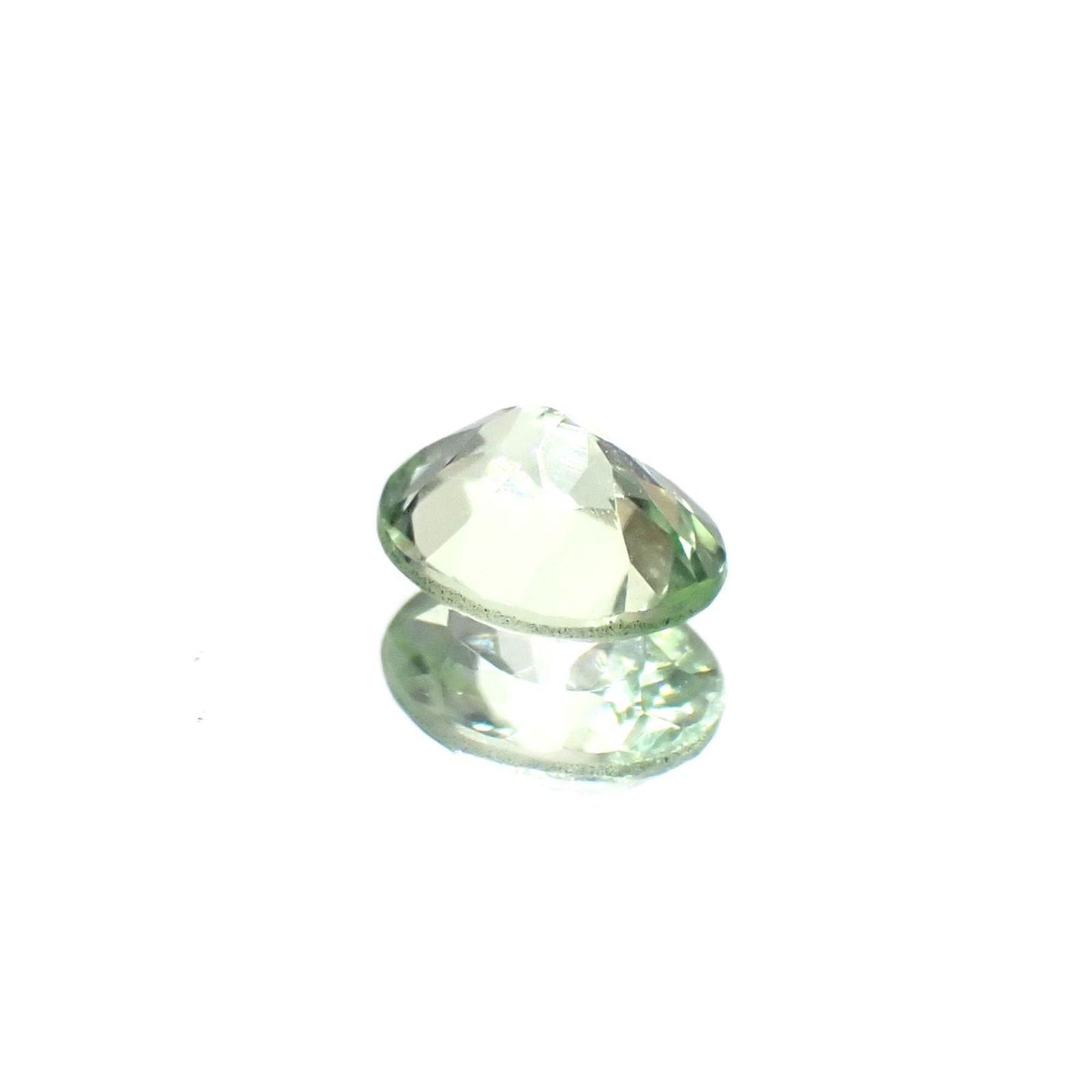 ミントペリドット パキスタン/ノルウェー産 0.35ct / 5.1x4mm前後 [250730641]