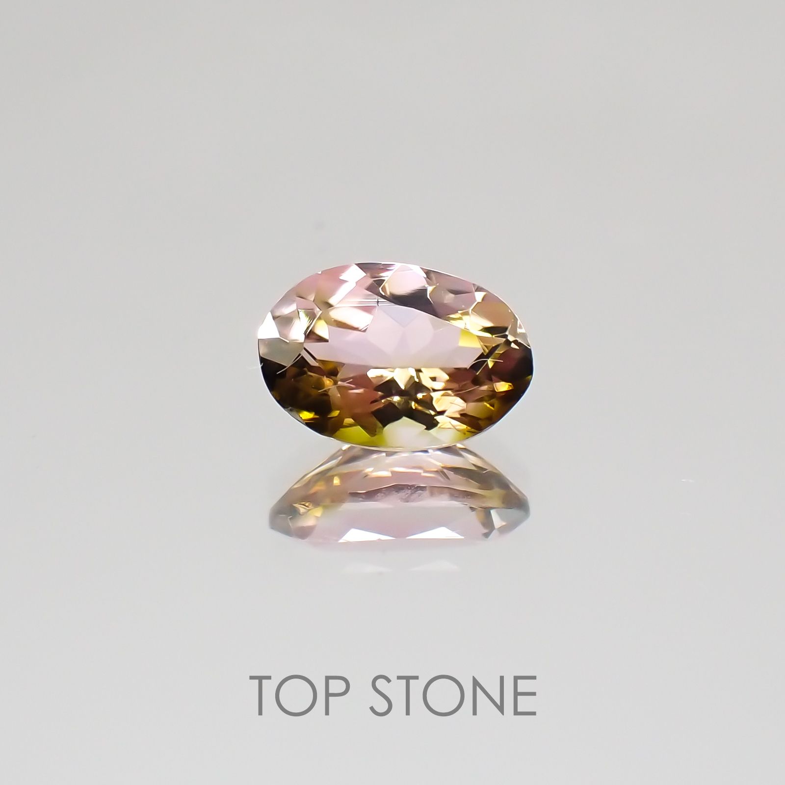 バイカラートルマリン ブラジル産 ルース 0.68ct[20128998]6.9×4.6mm前後