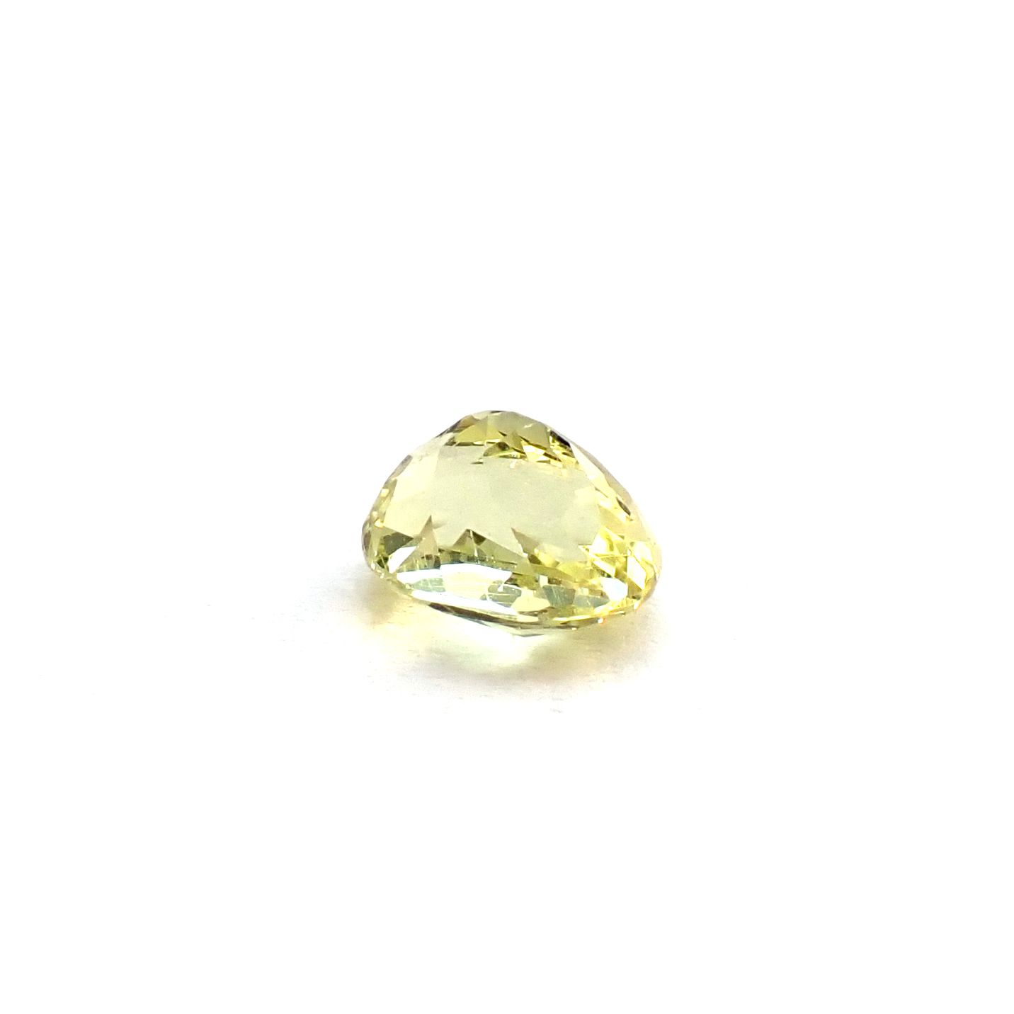 イエローアパタイト メキシコ産 1.11ct / 6.6x5.2mm前後 [260632463]