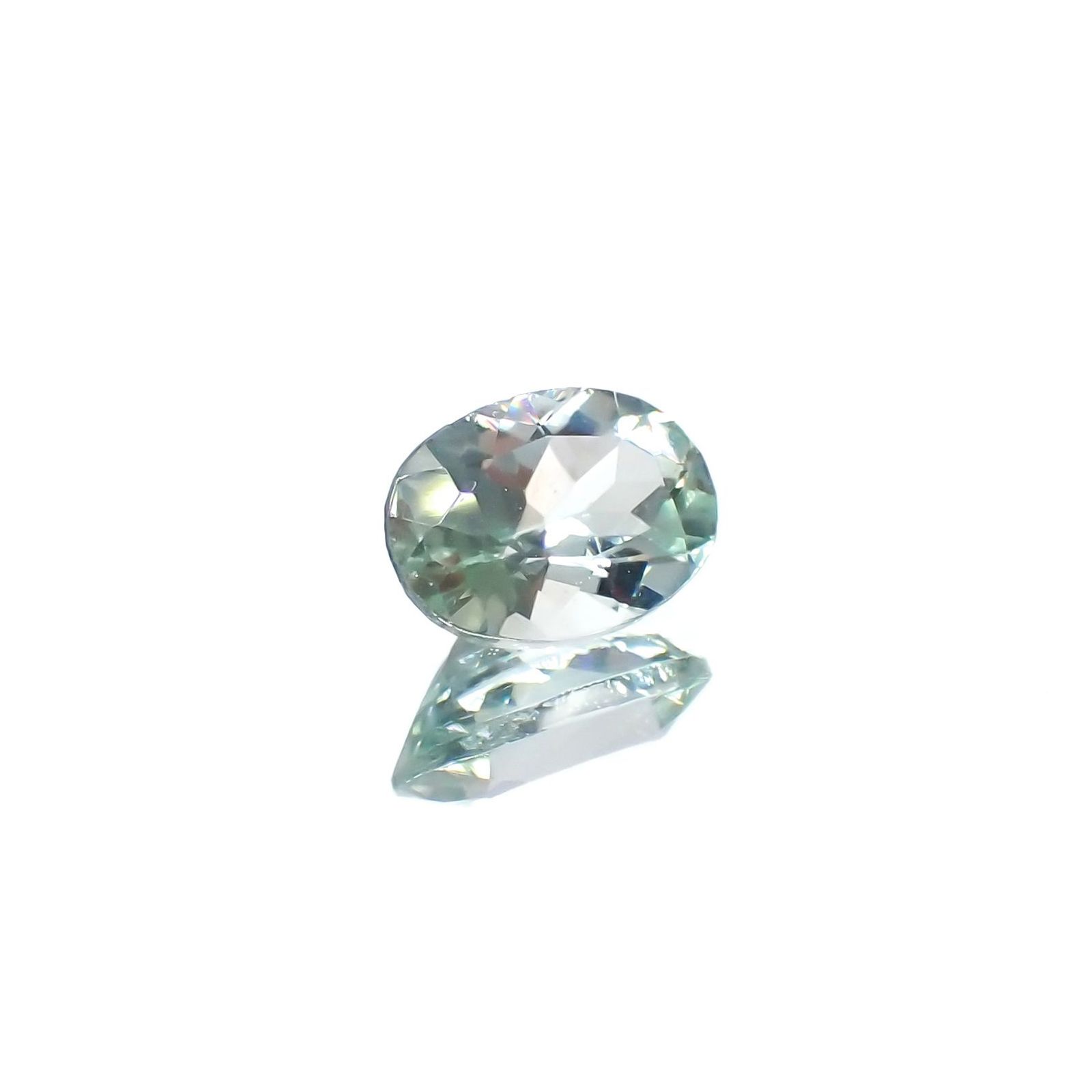 モンテブラサイト(宝石名モンテブラサイト)マダガスカル産 識別済 0.79ct / 7x5mm前後 [240125399]