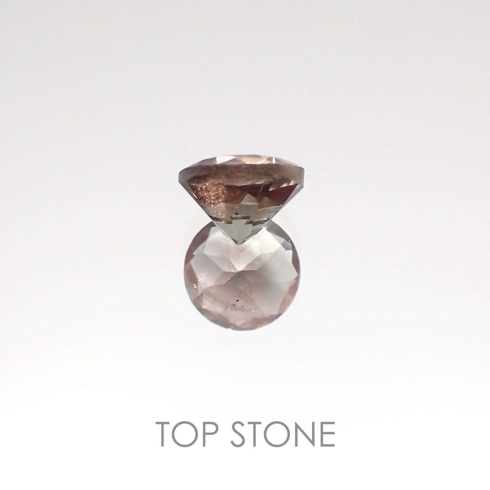 バイカラーオレゴンサンストーン アメリカ産 ルース 0.49ct[20107093]5.1×5.1mm前後