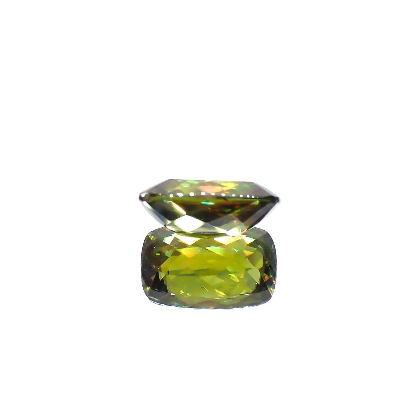 カラーチェンジスフェーン パキスタン産 1.56ct[231224769]8.7x5.7mm前後