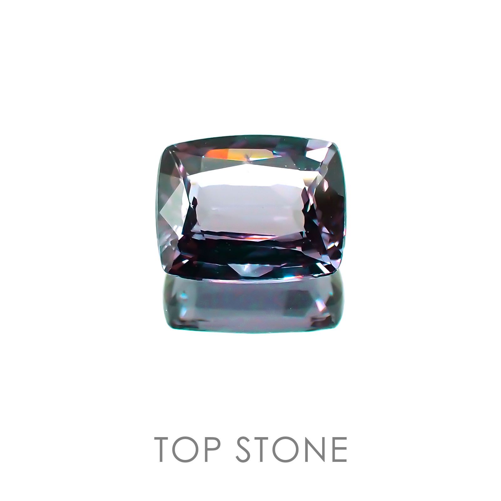 カラーチェンジガーネット(アレキタイプ) マダガスカル・ベキリー産 ルース 0.81ct[210310160]6.1×4.9mm前後
