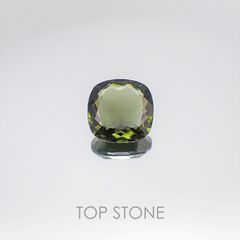 <ランダムセレクト1個販売> モルダバイト(宝石名モルダバイト) クッションカット 発見地：旧チェコスロバキア 6.20ct前後 識別済[20073996]13×13mm前後