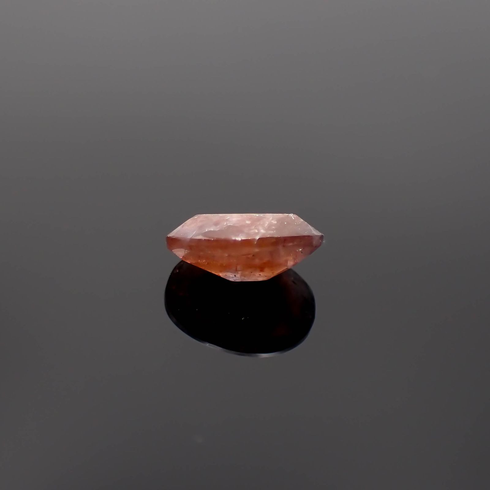 ブラッドショットアイオライト インド産 1.32ct[230622530]9x6.6mm前後