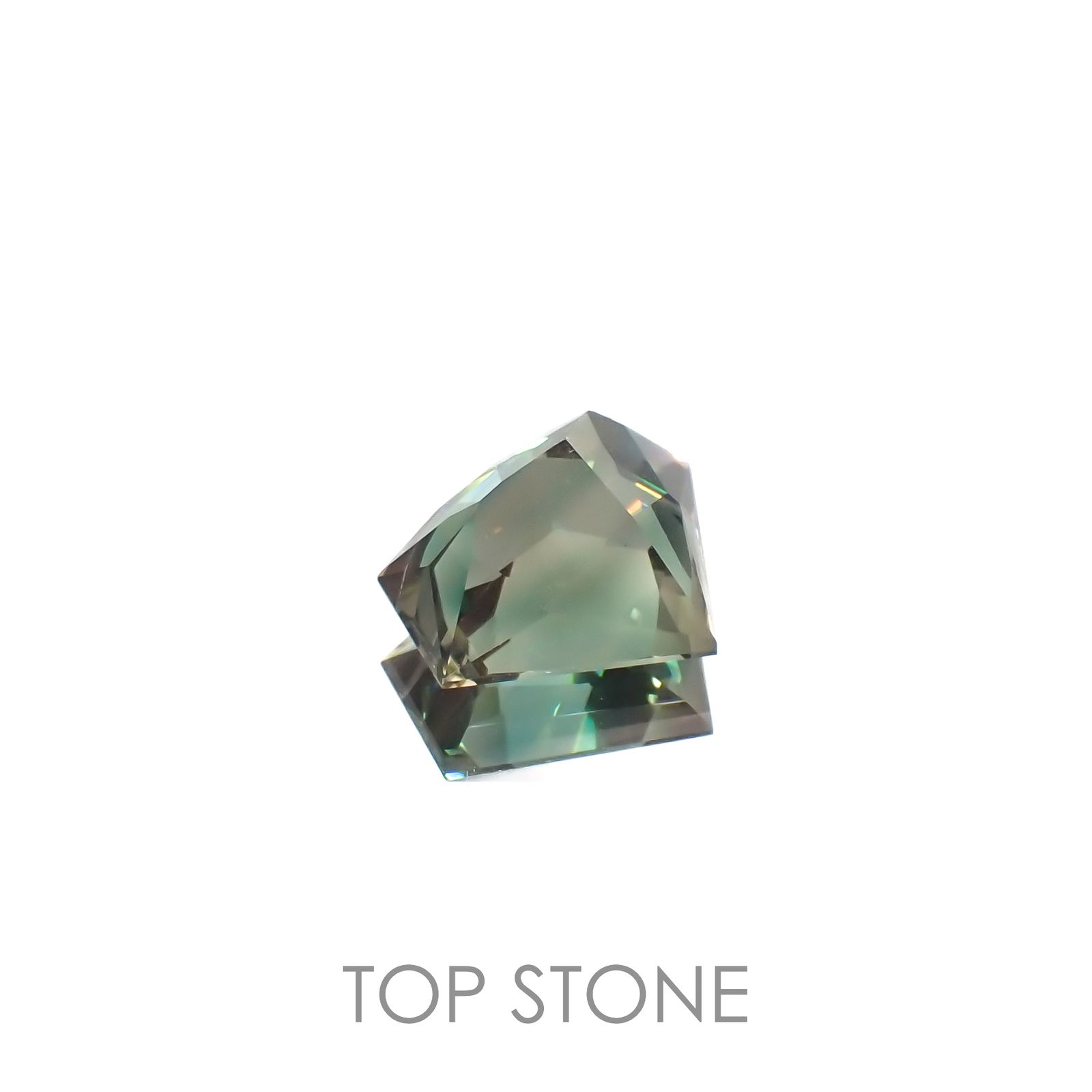 ◇カスタムカット◇バイカラーオレゴンサンストーン(宝石名ラブラドライト)アメリカ・オレゴン州産 4.84ct 識別済[230321116]11.3x13.6mm前後